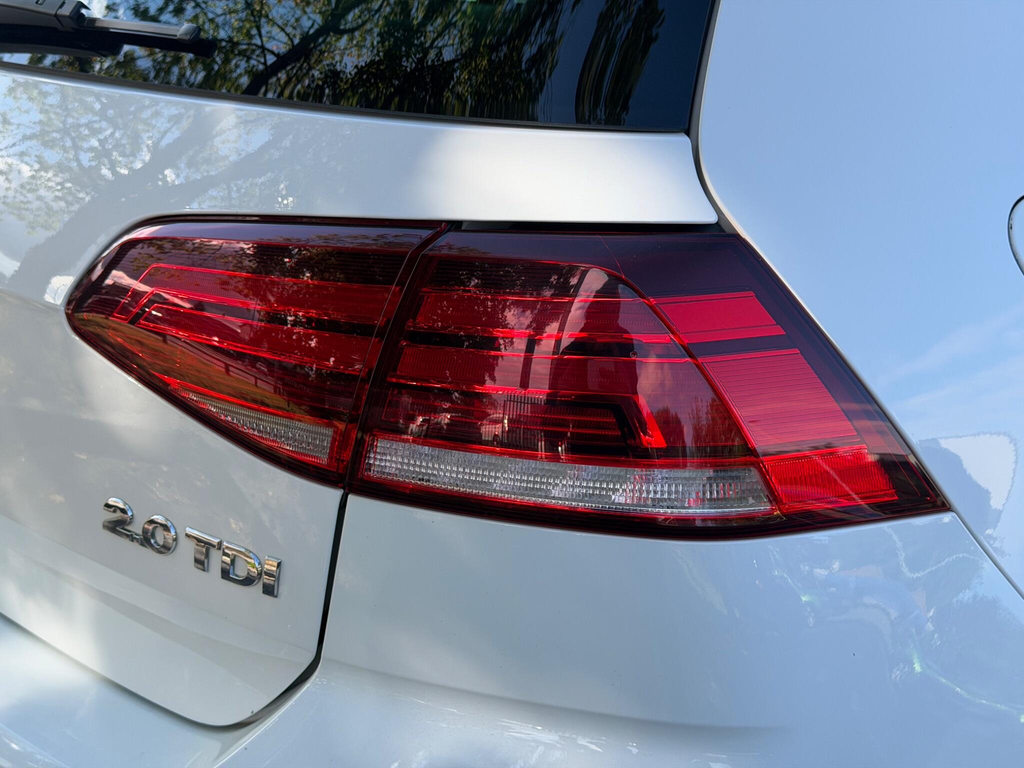 Volkswagen Golf - Image 15
