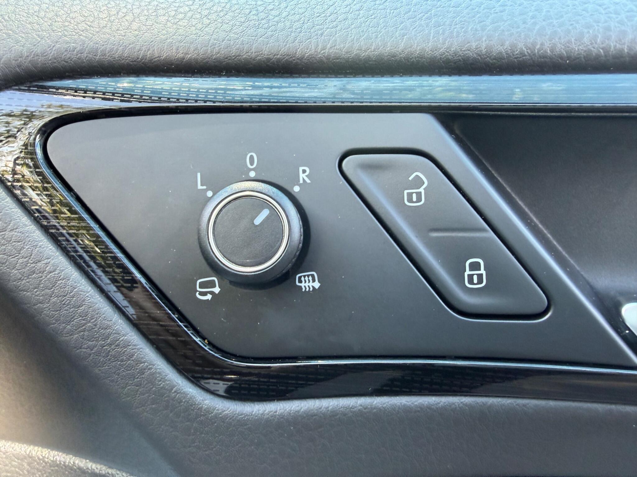 Volkswagen Golf - Image 23