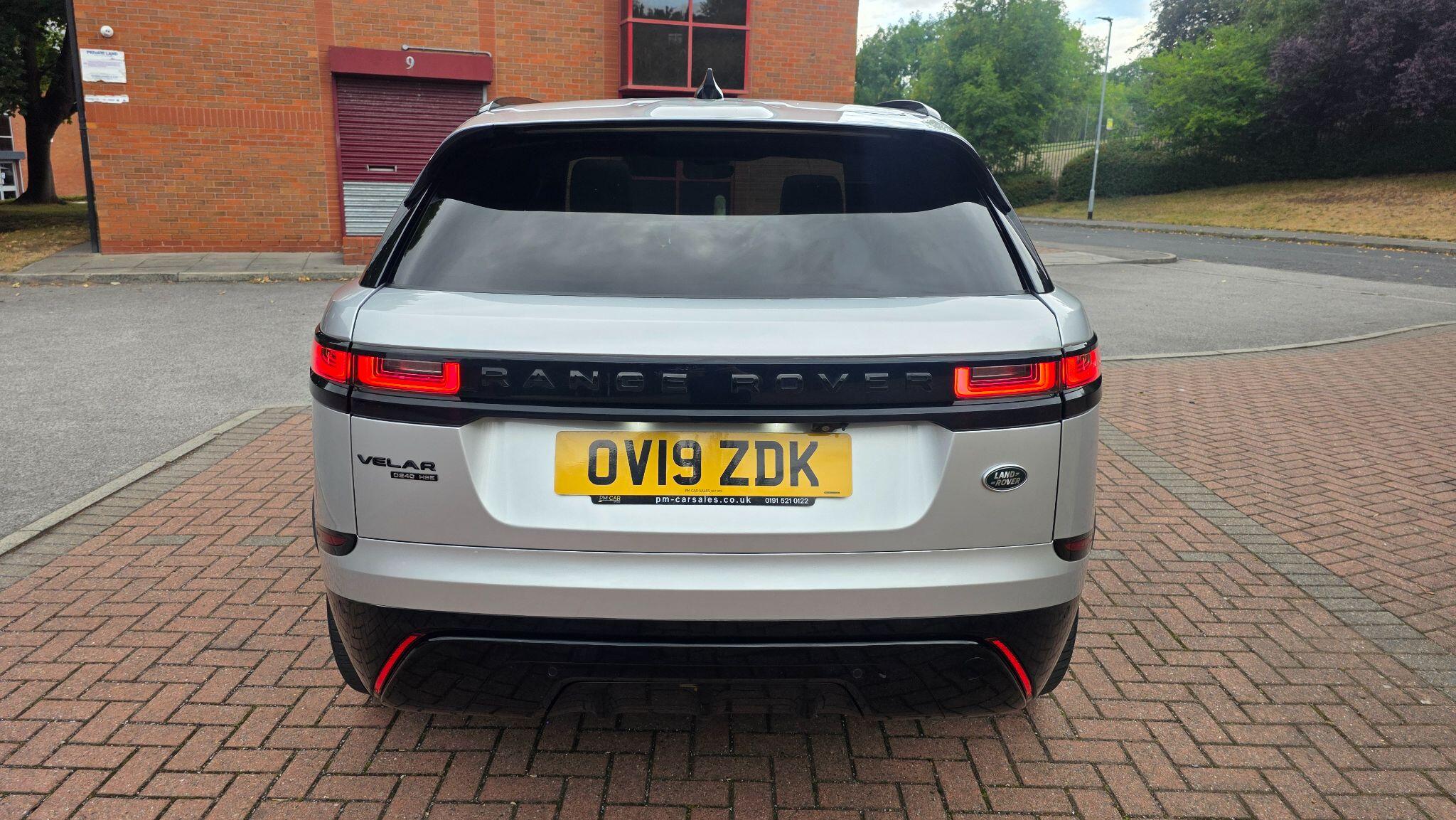 Land Rover Range Rover Velar - Image 12