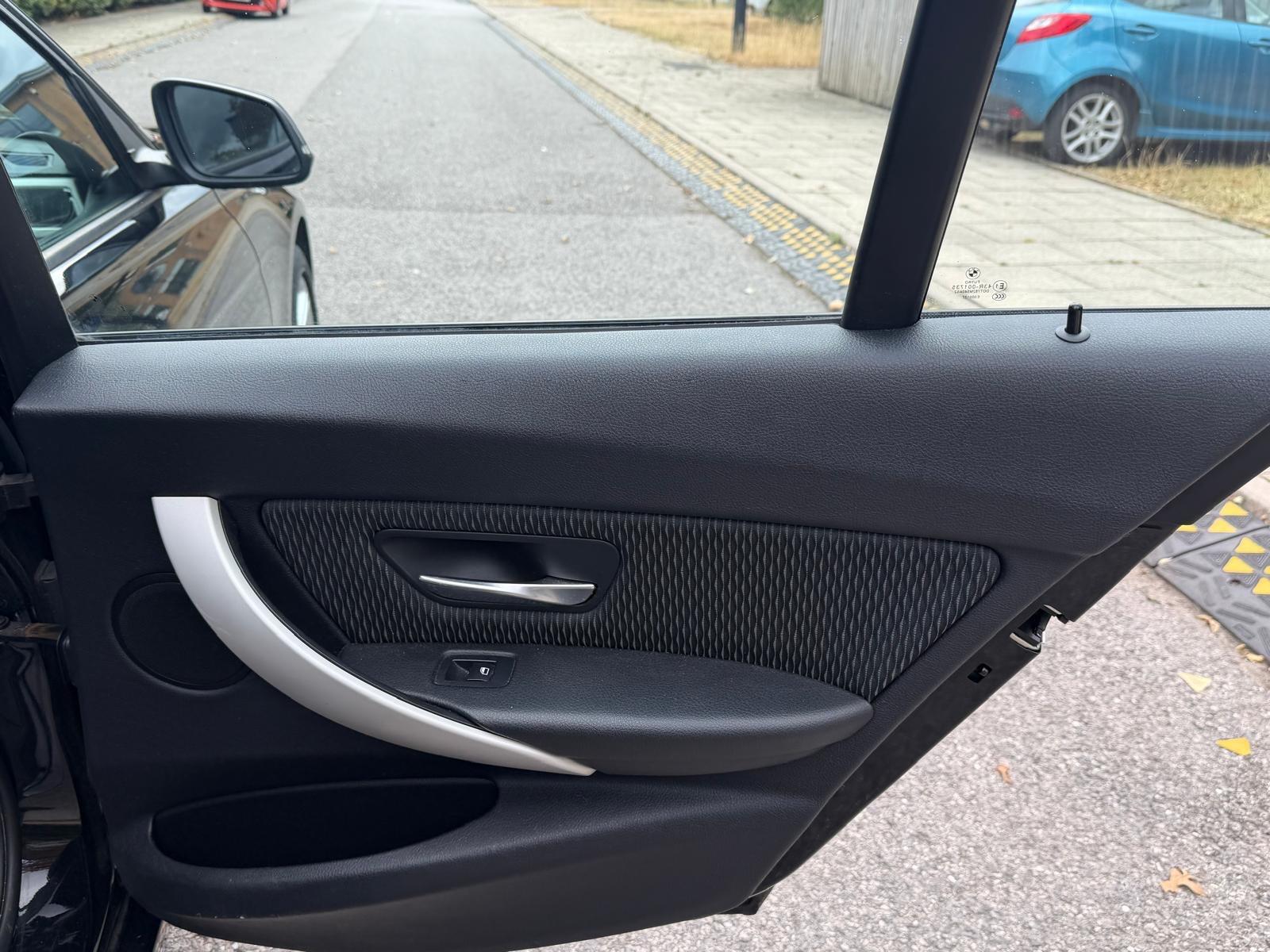 BMW 3 Series - Image 21