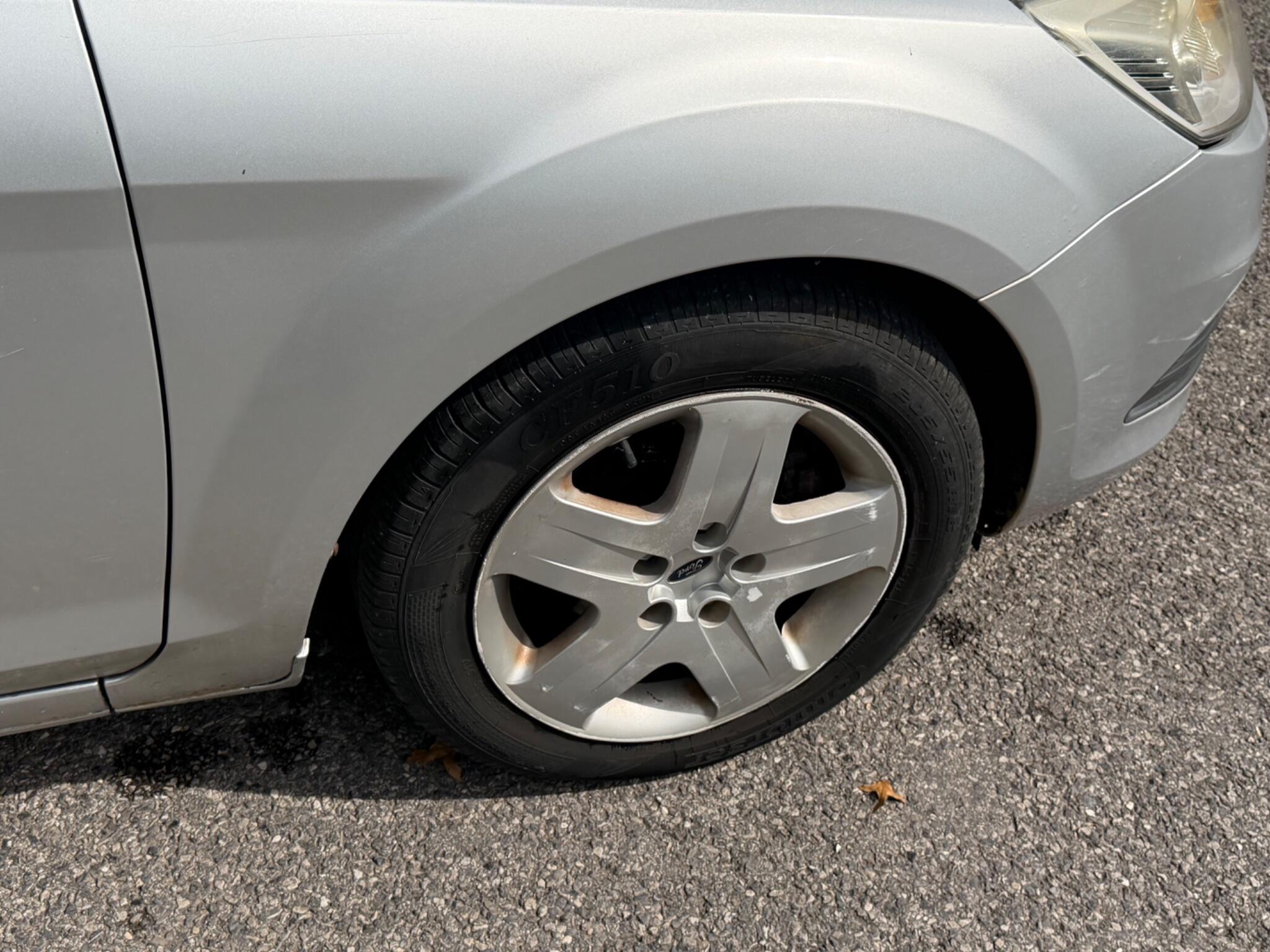 Ford Focus - Image 9