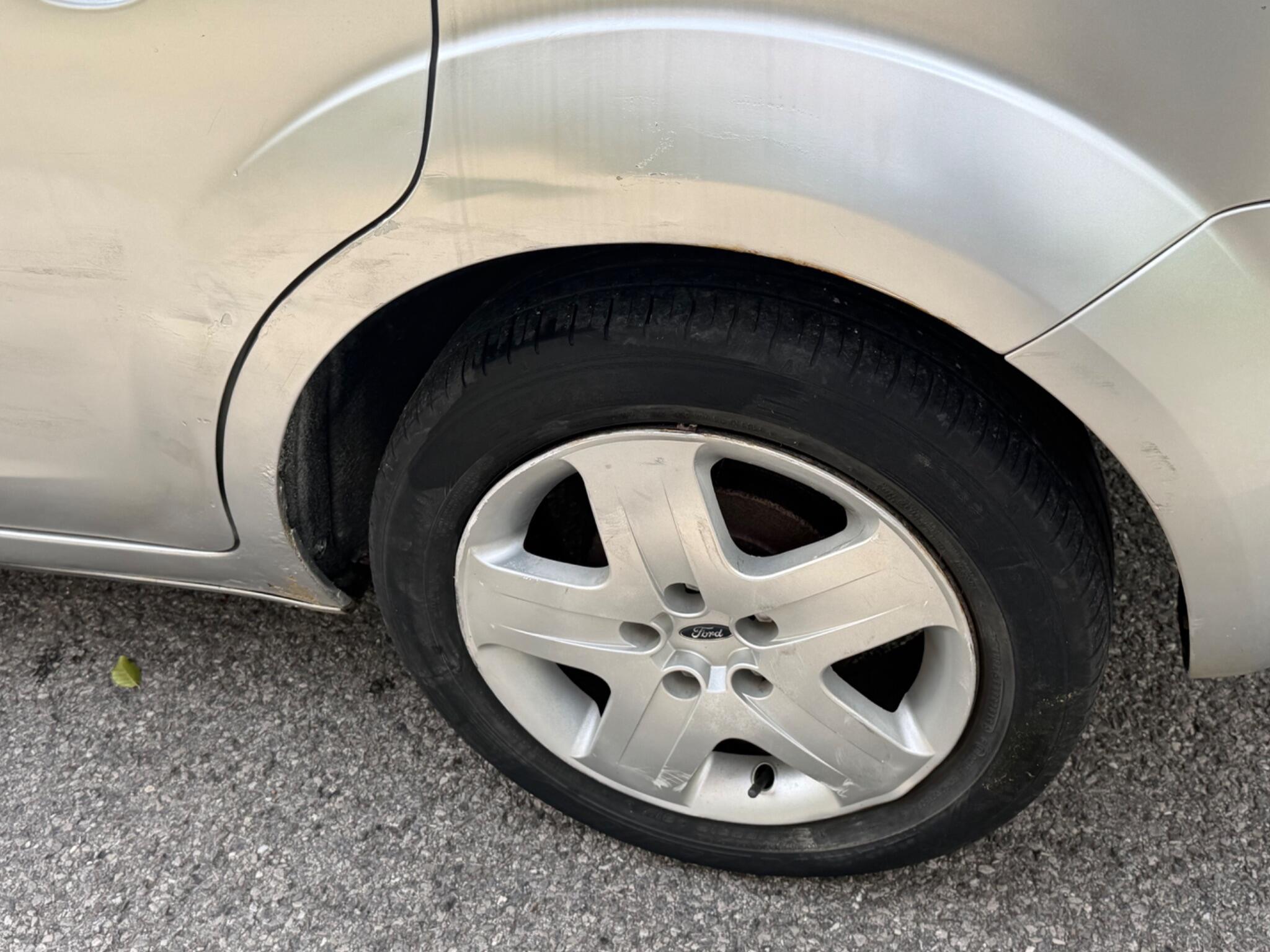 Ford Focus - Image 11