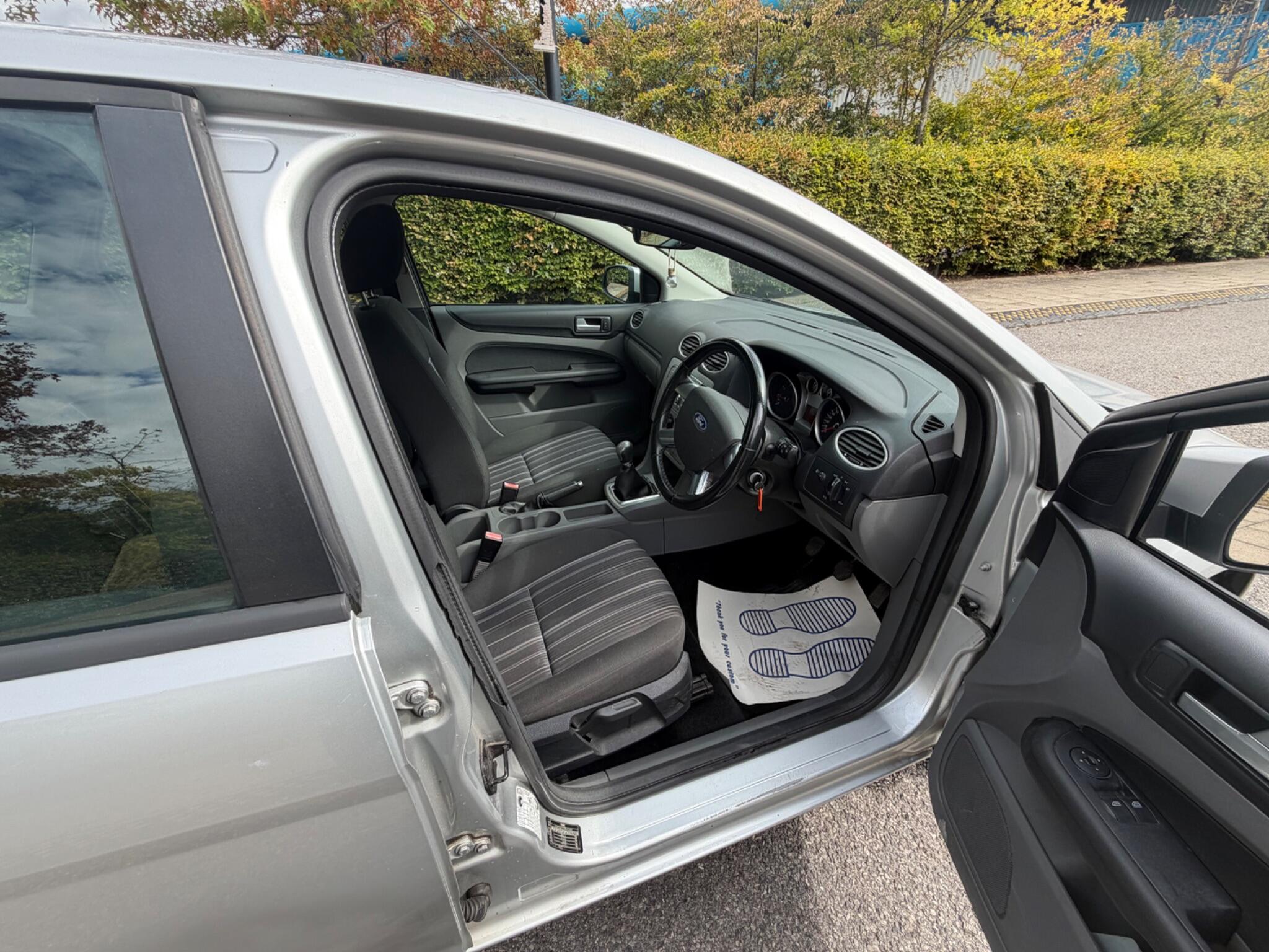 Ford Focus - Image 13
