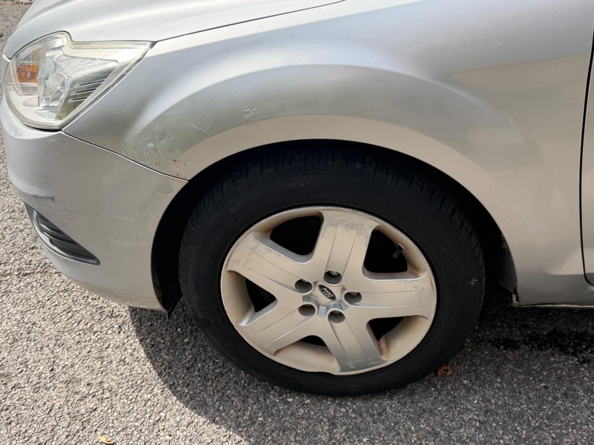 Ford Focus - Image 14