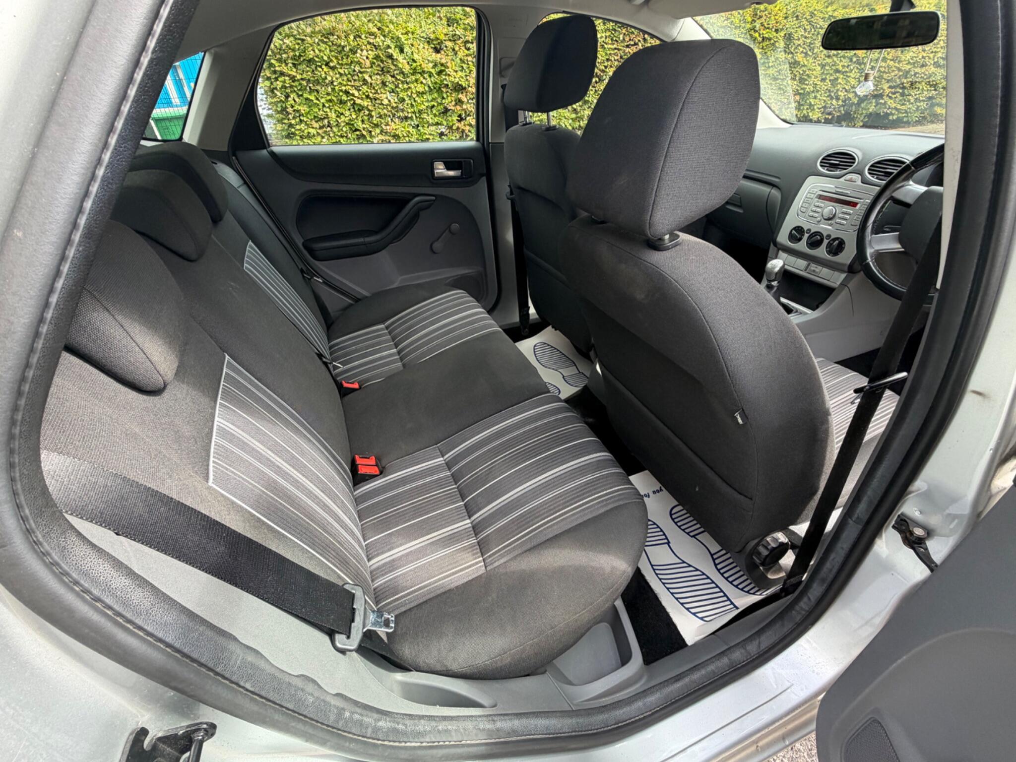 Ford Focus - Image 16
