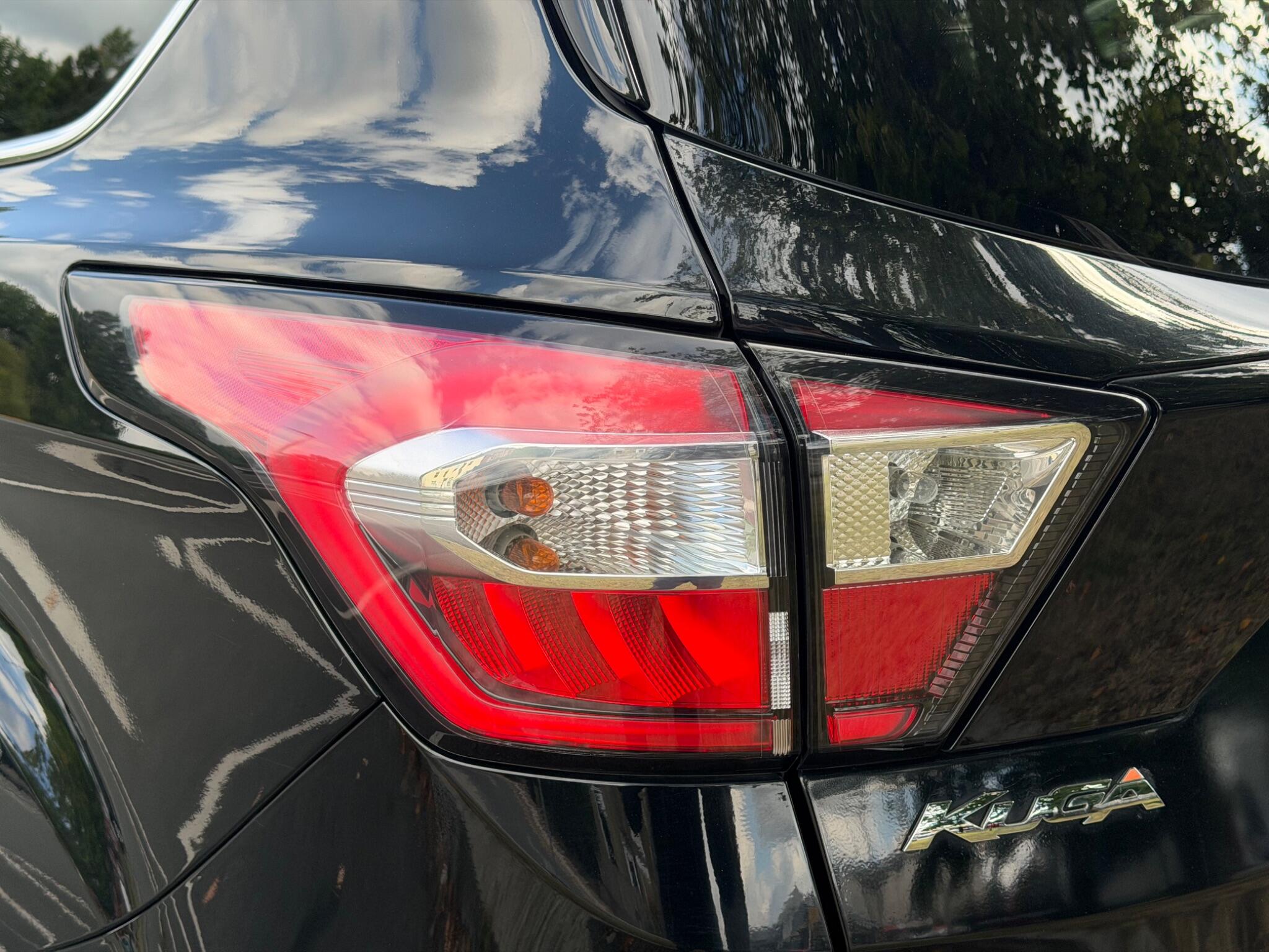 Ford Kuga - Image 12