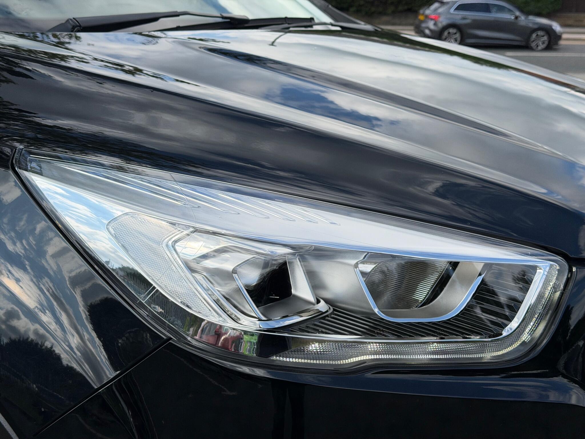 Ford Kuga - Image 13