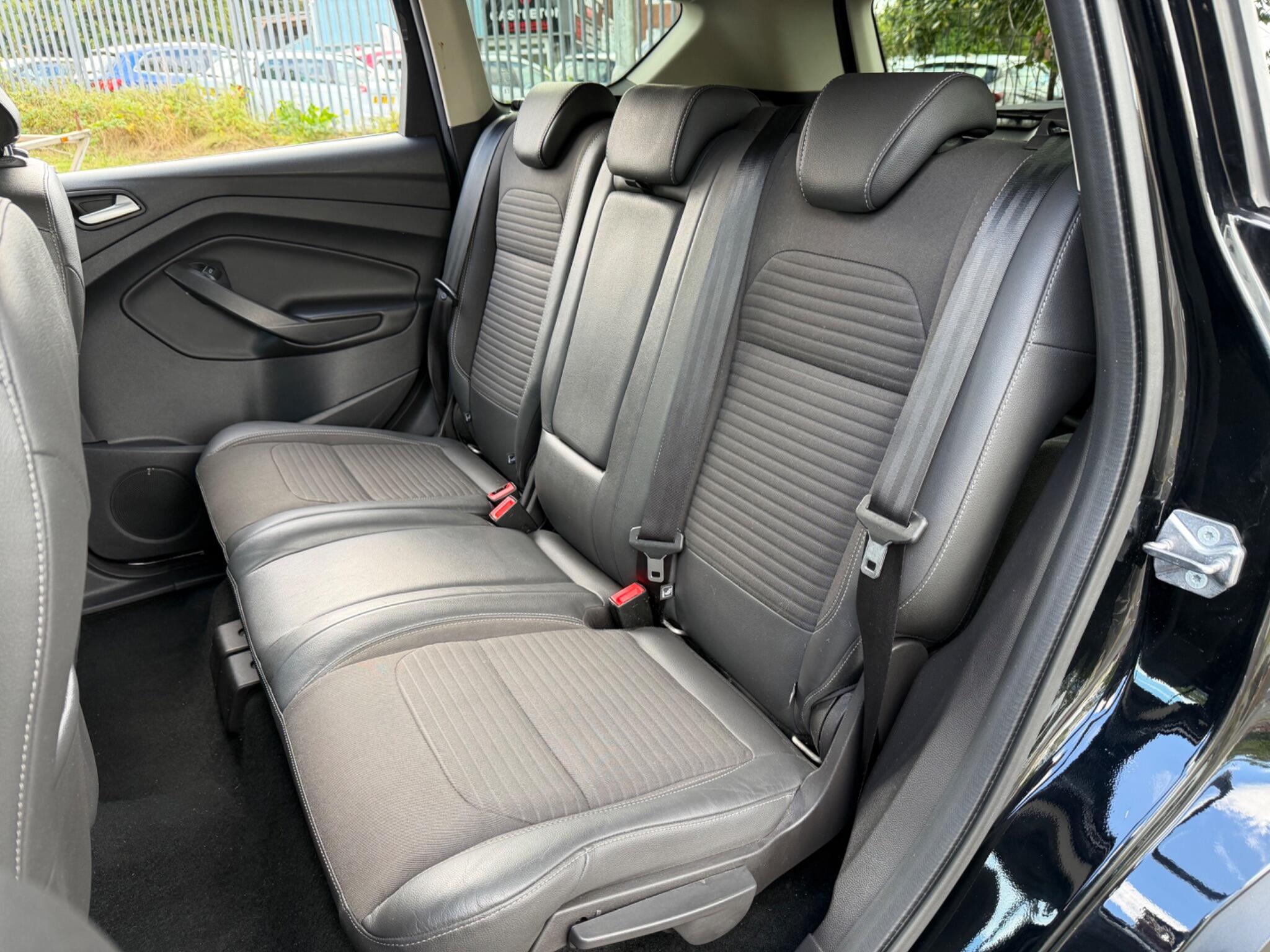 Ford Kuga - Image 16
