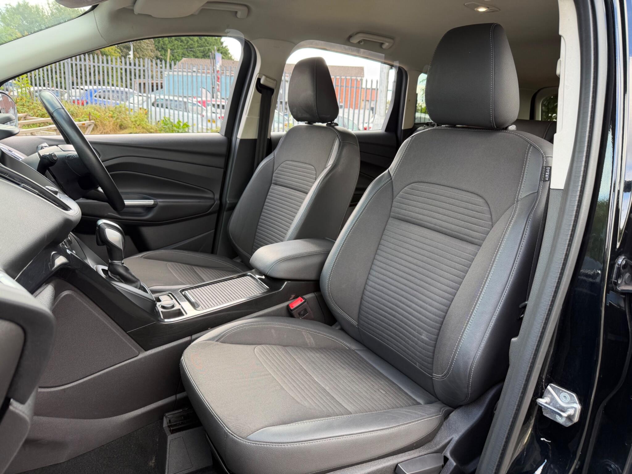 Ford Kuga - Image 17