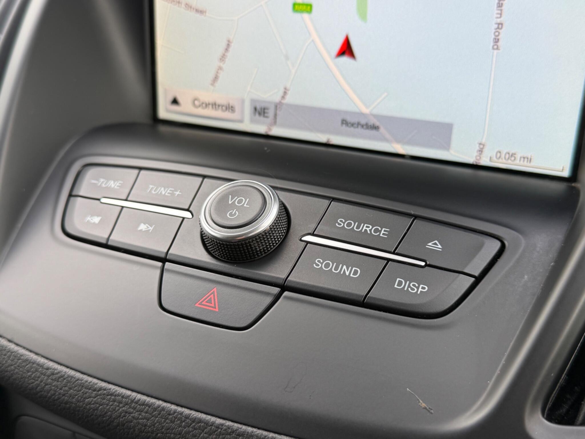 Ford Kuga - Image 39