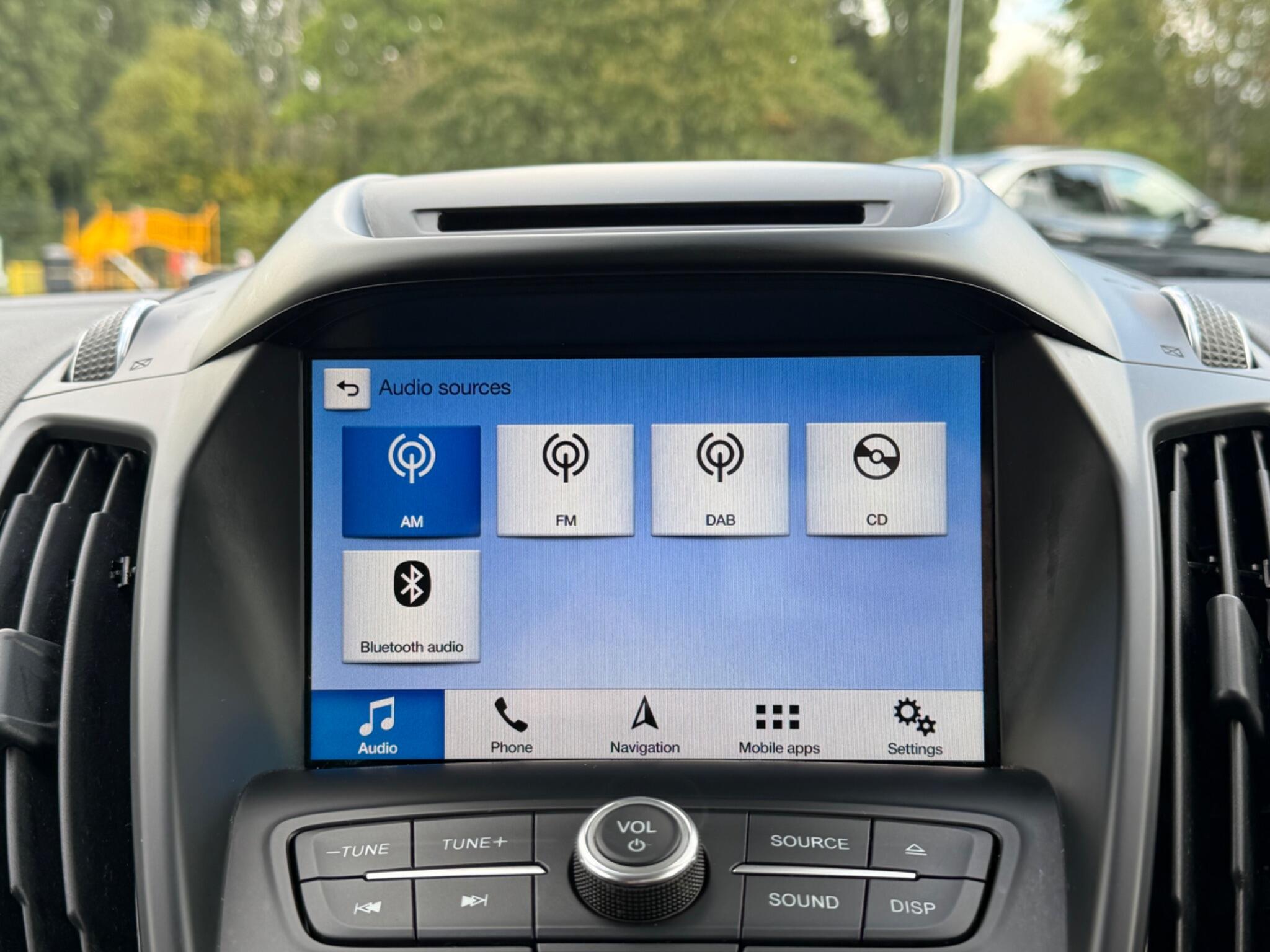 Ford Kuga - Image 40