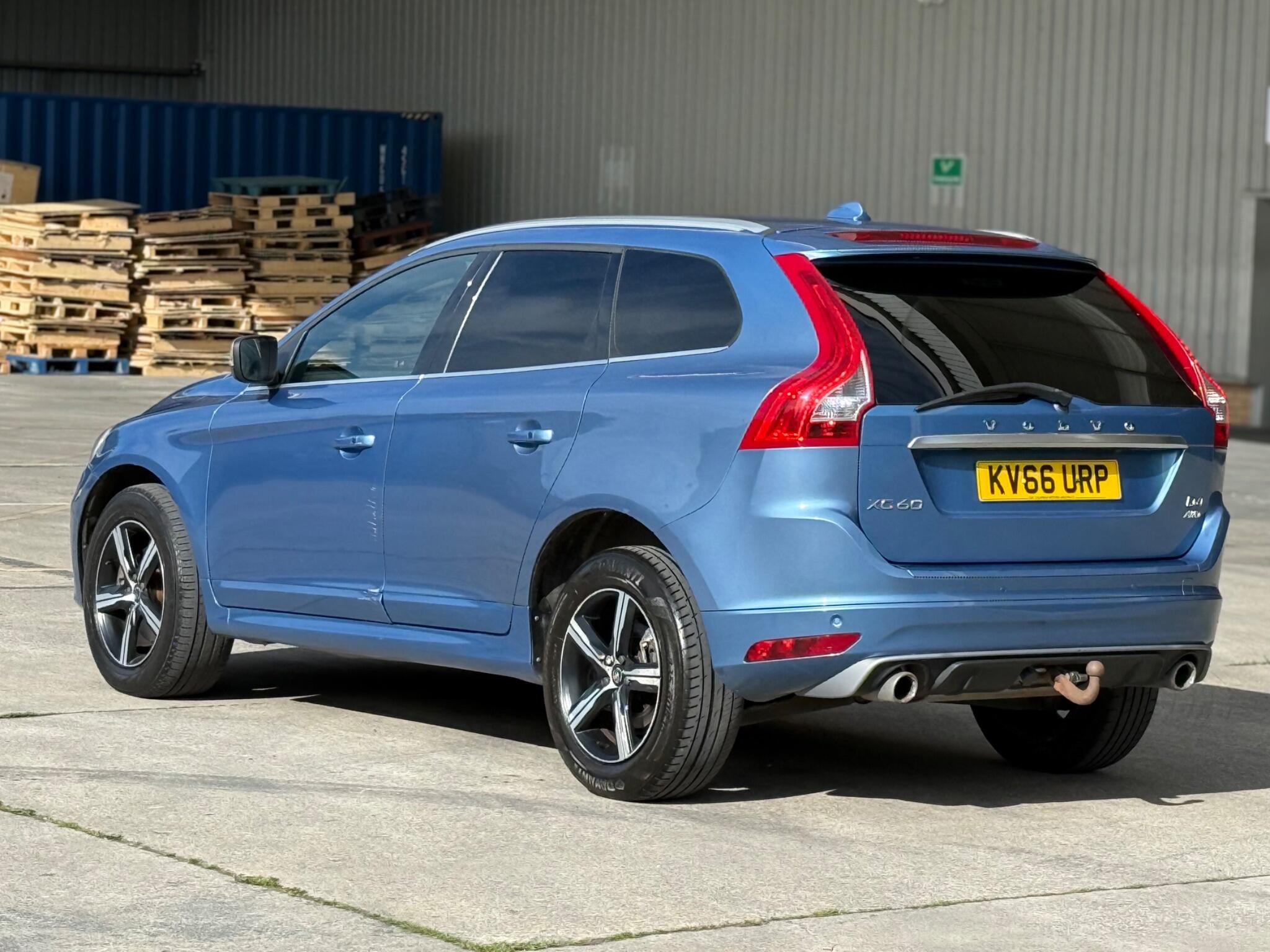 Volvo XC60 - Image 15
