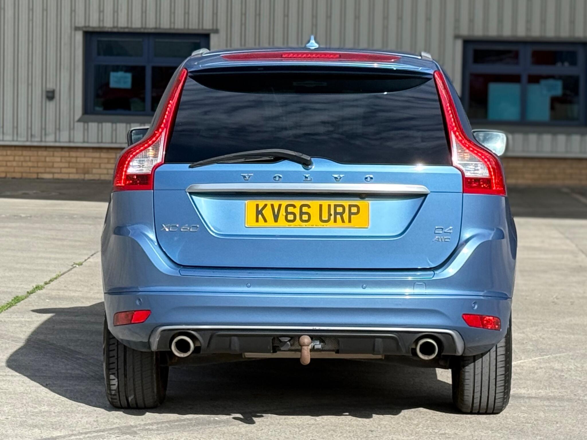 Volvo XC60 - Image 16