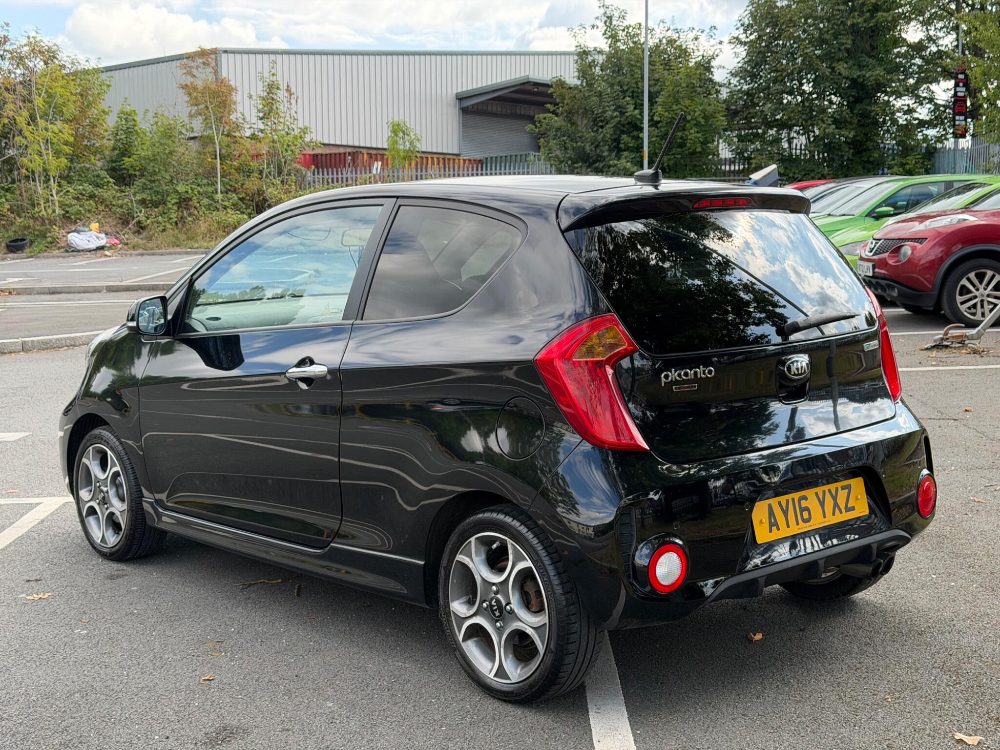 Kia Picanto - Image 5