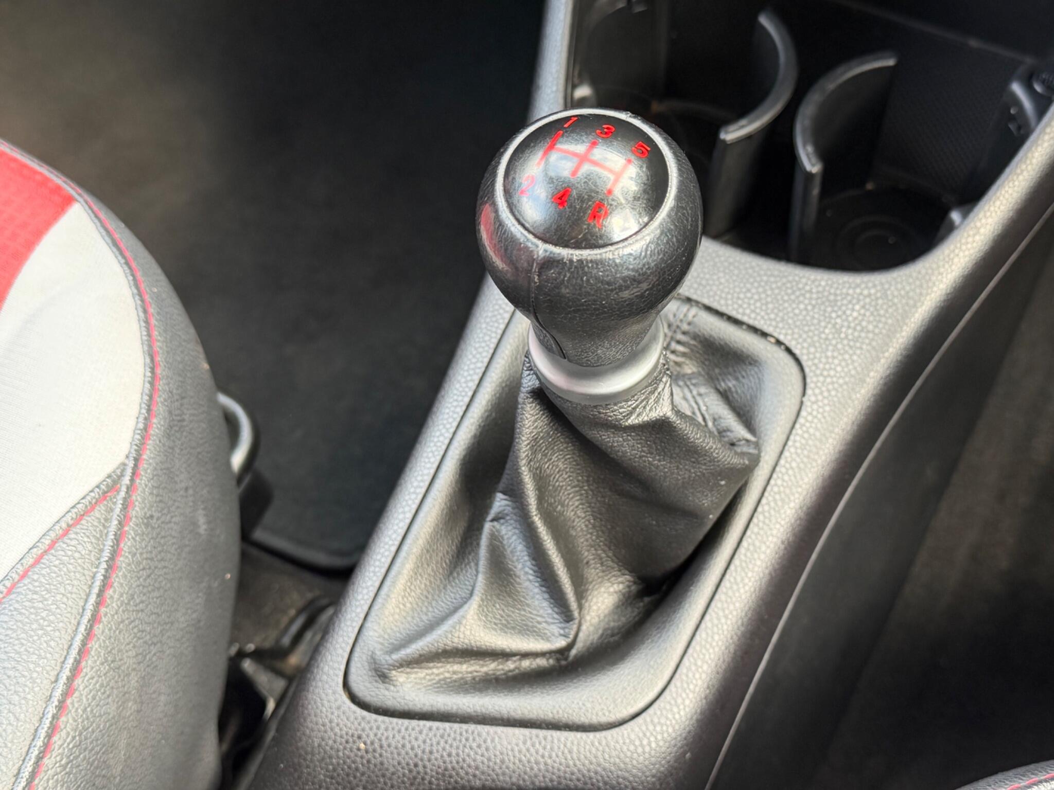 Kia Picanto - Image 31