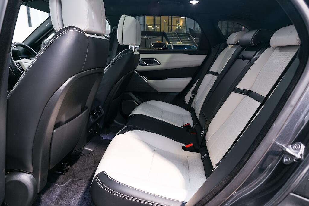 Land Rover Range Rover Velar - Image 15