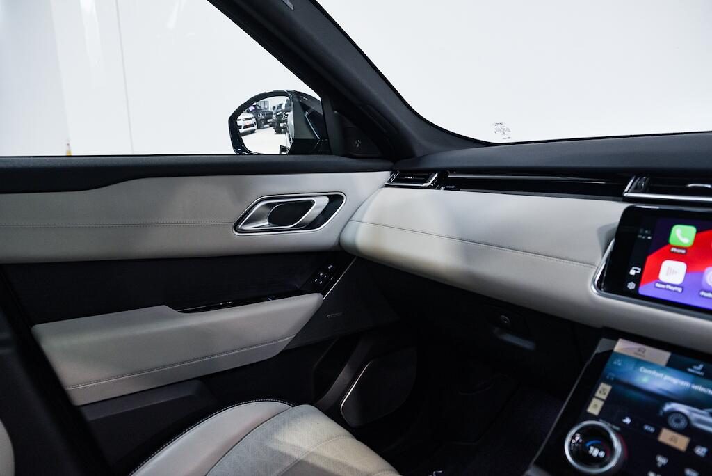 Land Rover Range Rover Velar - Image 17