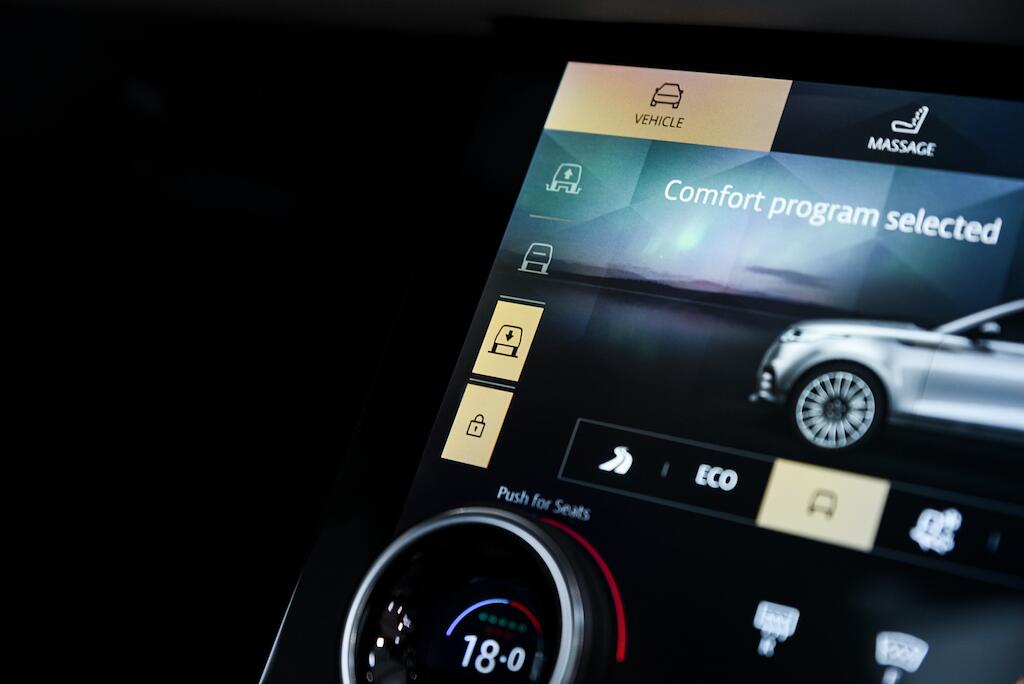 Land Rover Range Rover Velar - Image 20