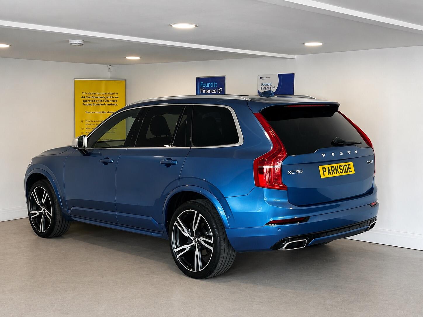 Volvo XC90 - Image 4