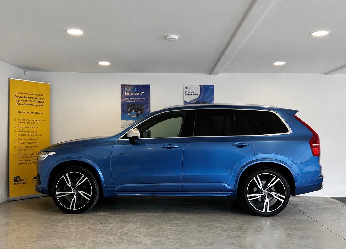 Volvo XC90 - Image 13