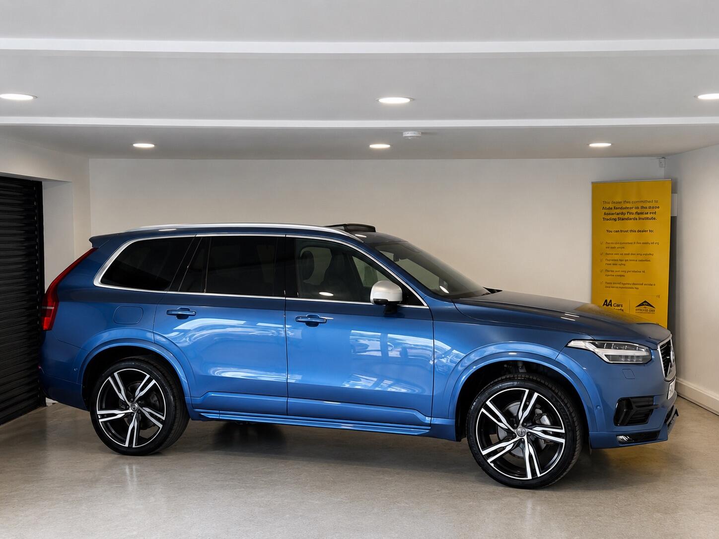 Volvo XC90 - Image 19