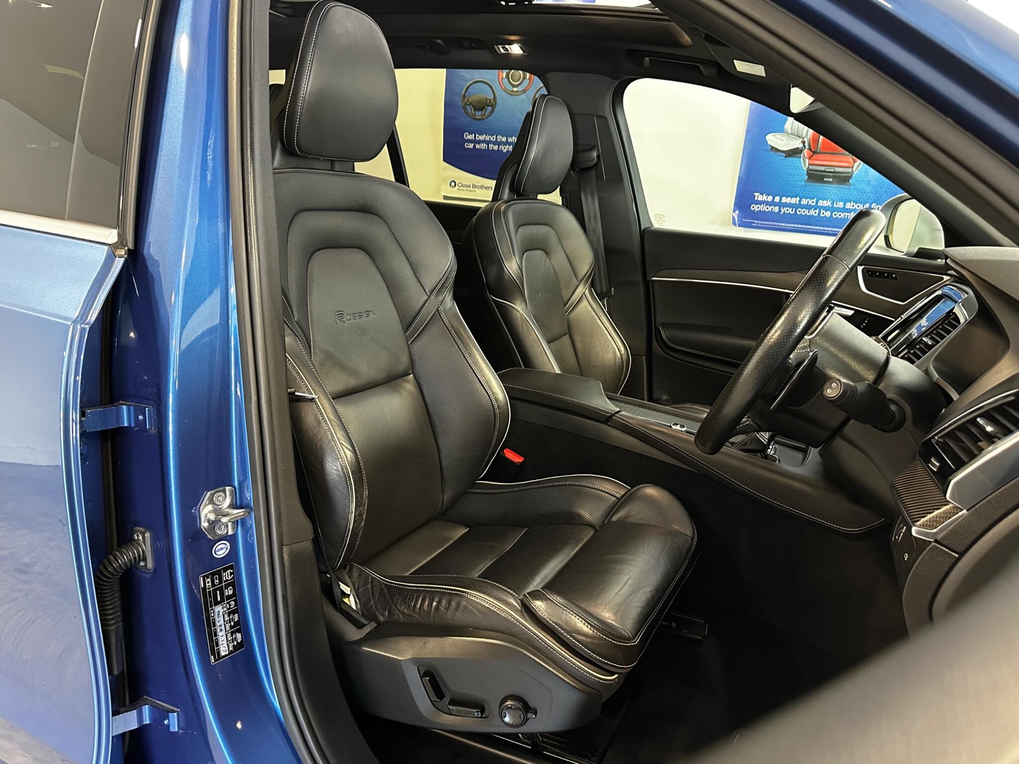 Volvo XC90 - Image 14