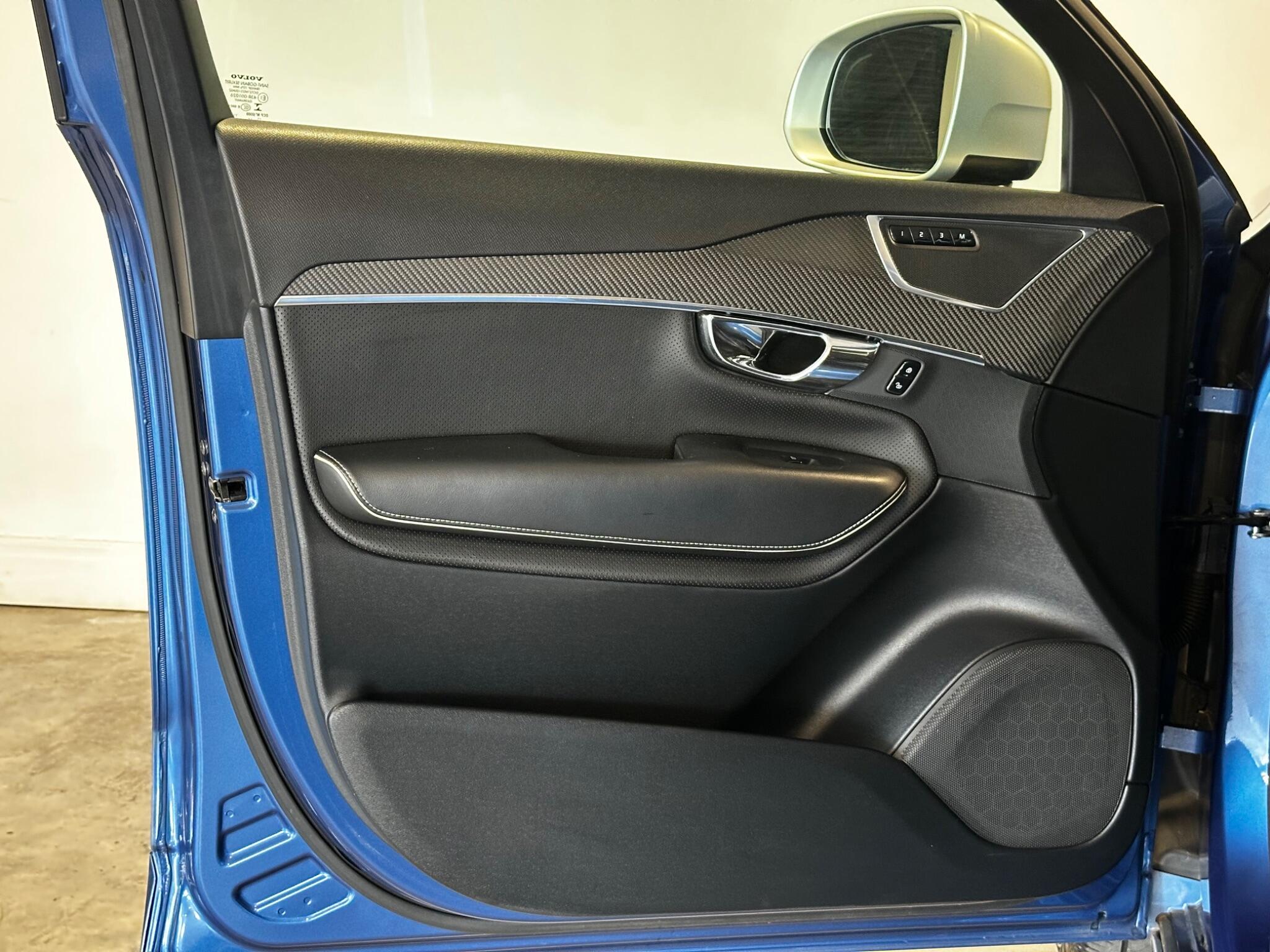 Volvo XC90 - Image 16