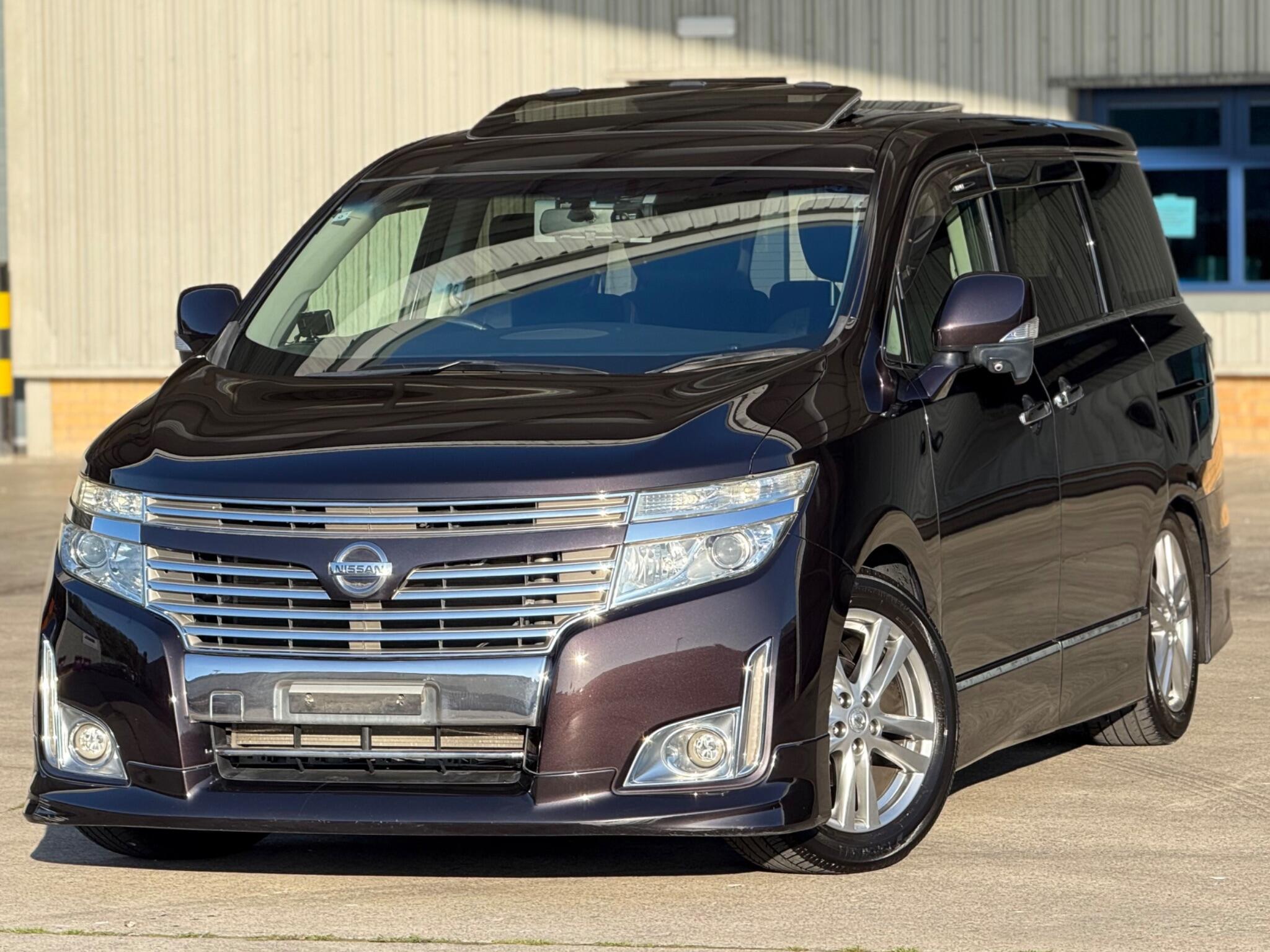 Nissan Elgrand - Image 6