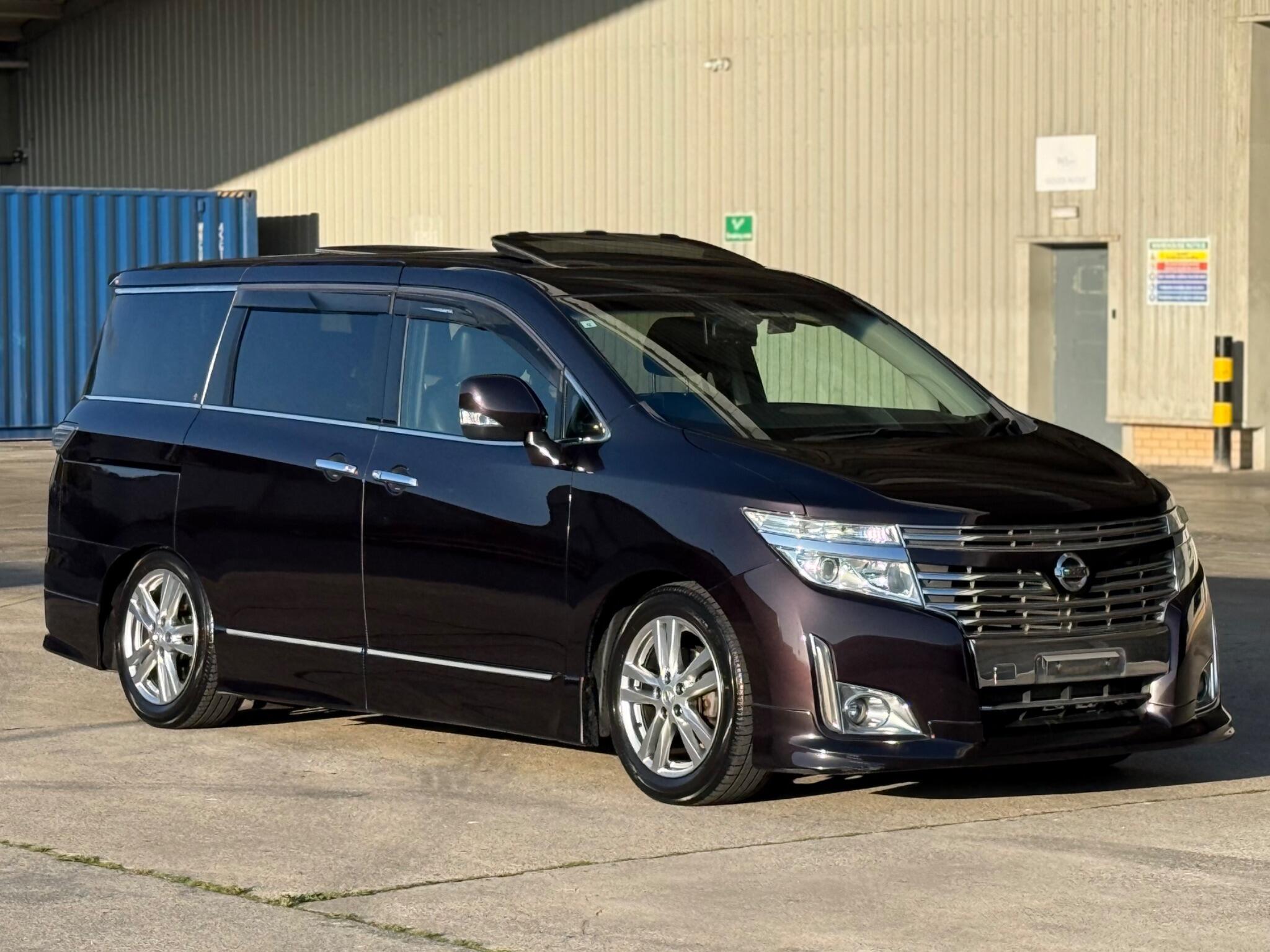 Nissan Elgrand - Image 8