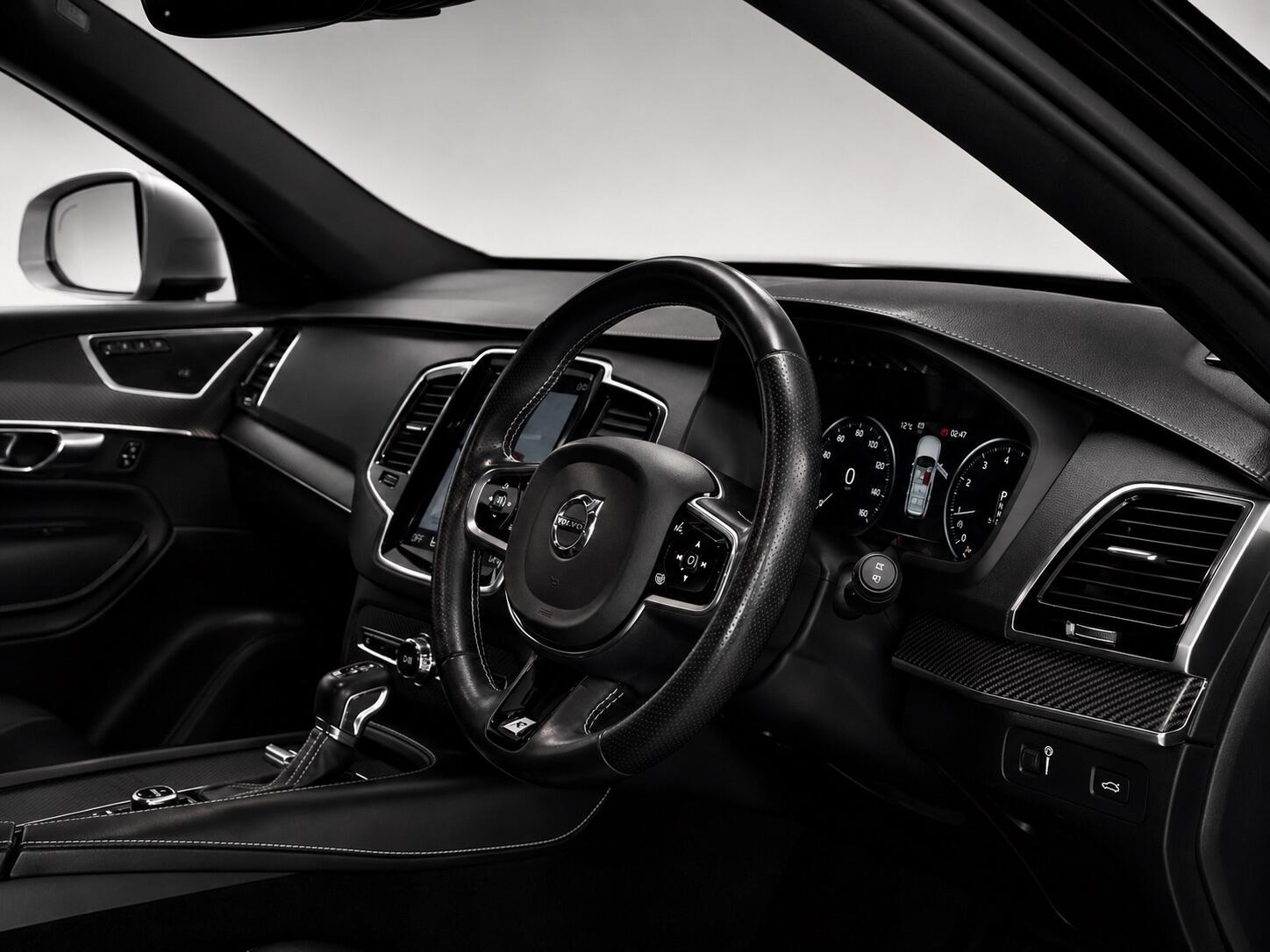 Volvo XC90 - Image 2