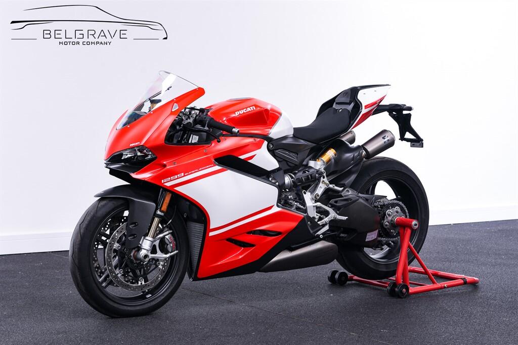 Ducati 1299 SUPERLEGGERA - Image 2