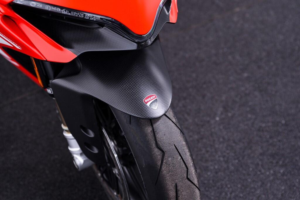 Ducati 1299 SUPERLEGGERA - Image 13