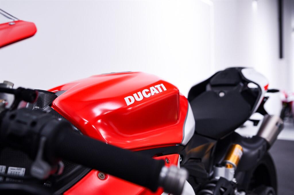 Ducati 1299 SUPERLEGGERA - Image 17