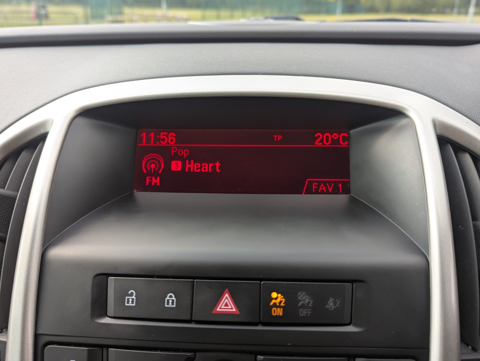 Vauxhall Astra - Image 18