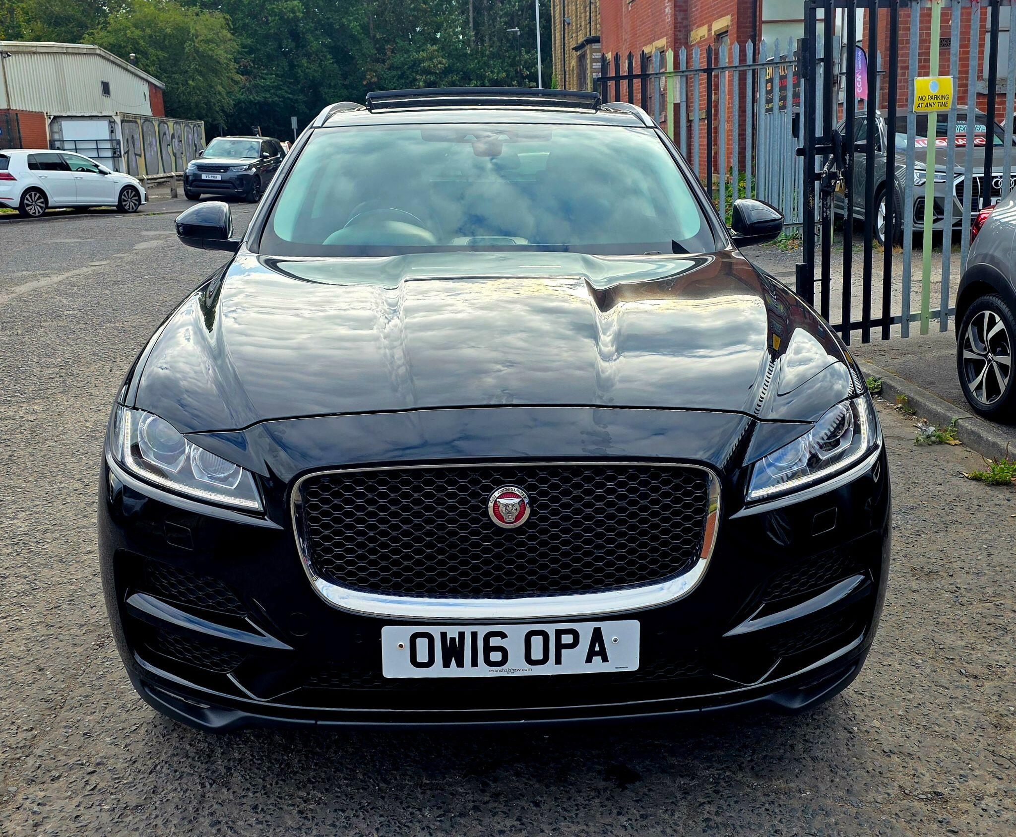 Jaguar F-Pace - Image 4