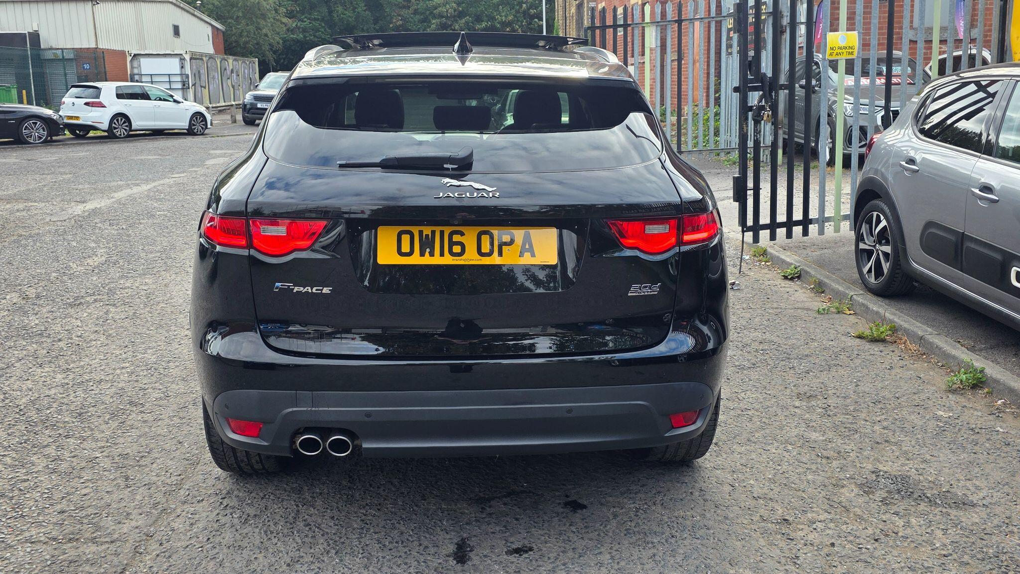 Jaguar F-Pace - Image 13