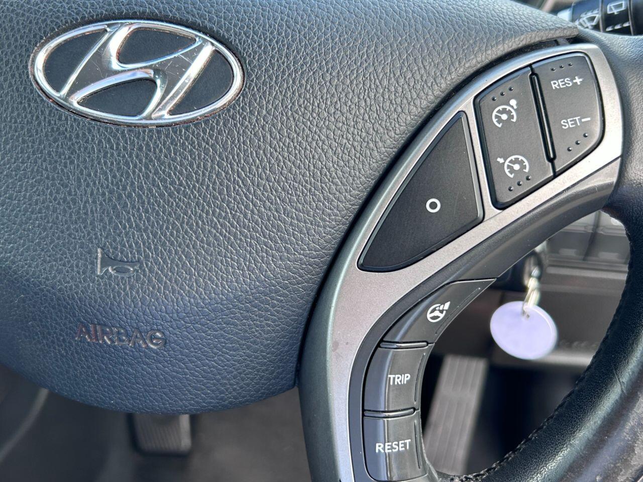 Hyundai i30 - Image 12