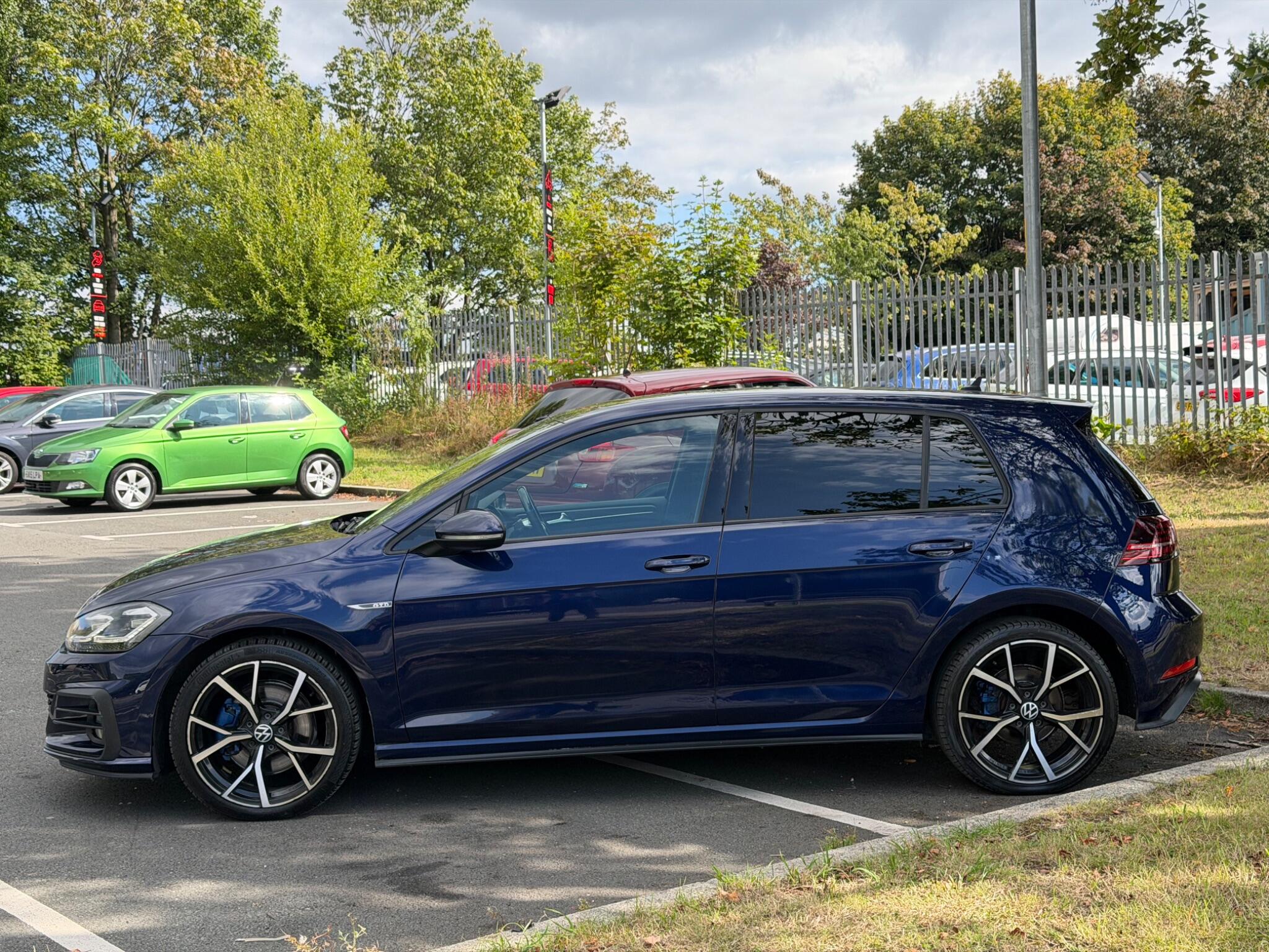 Volkswagen Golf - Image 6