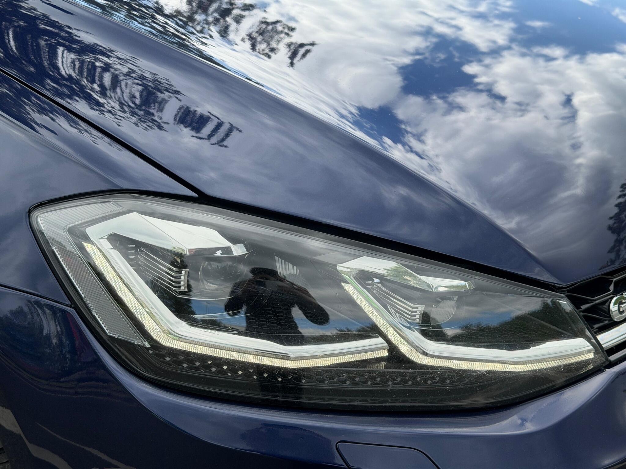 Volkswagen Golf - Image 13