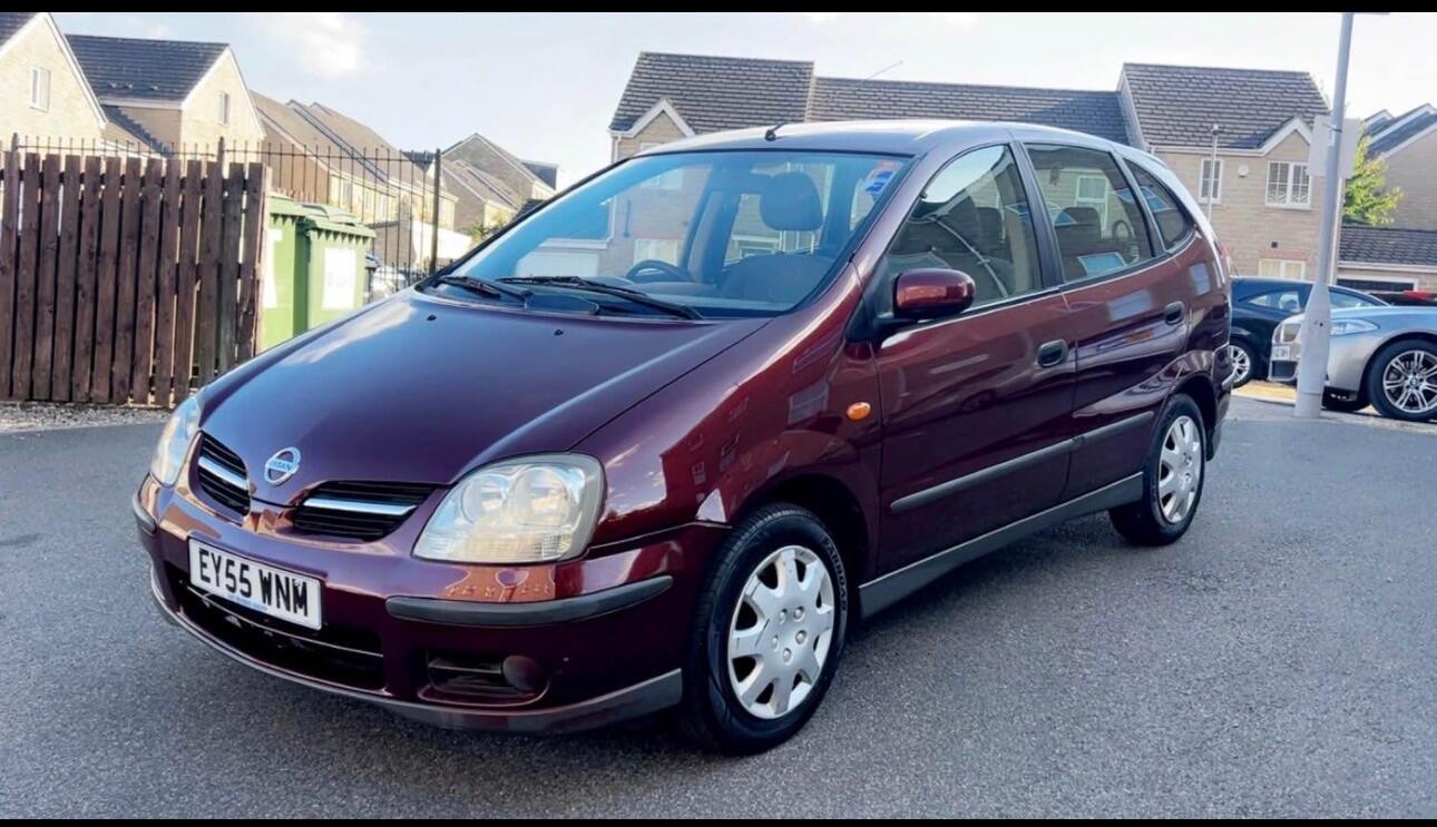 Nissan Almera Tino - Image 2