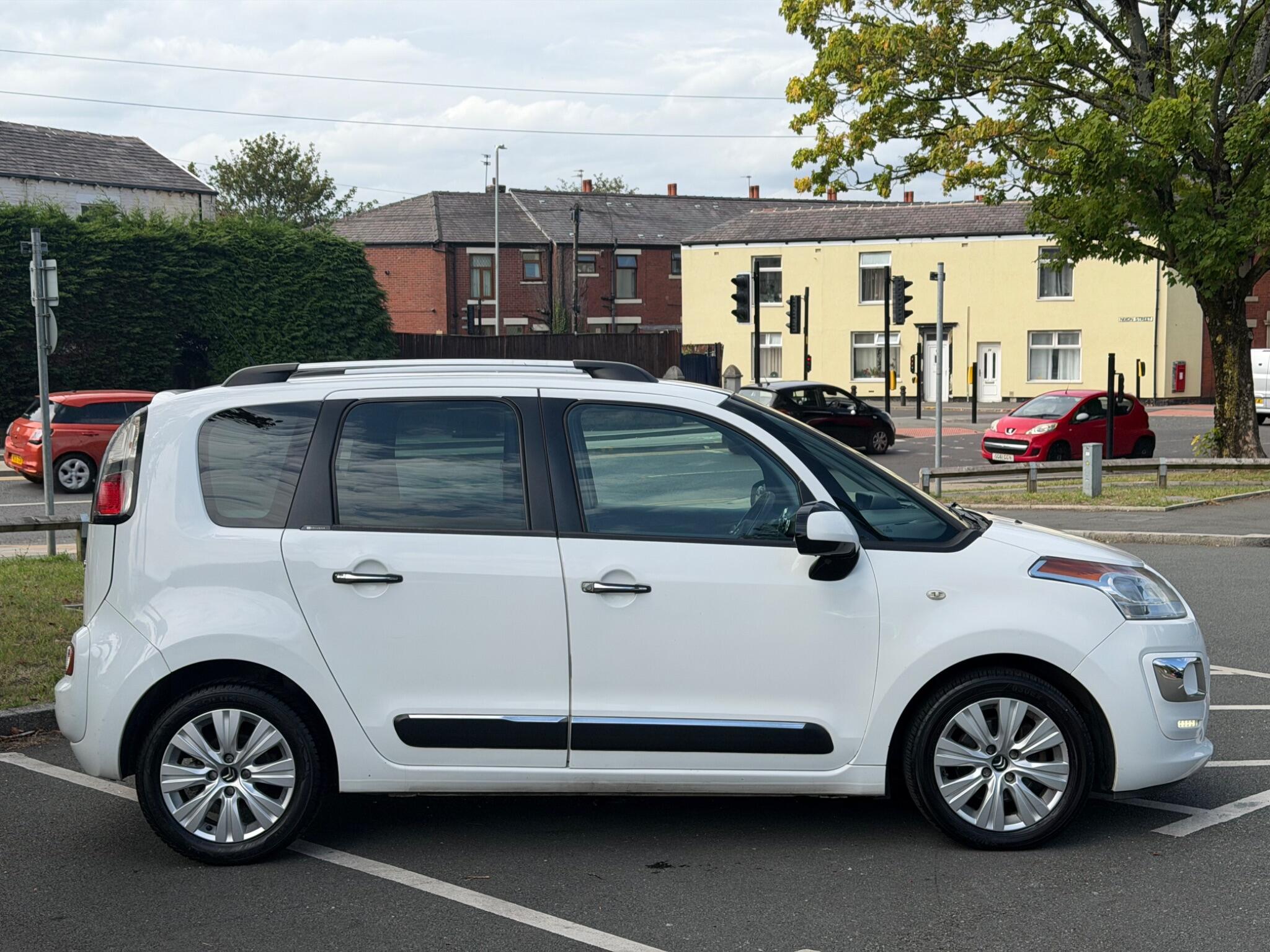 Citroen C3 Picasso - Image 10