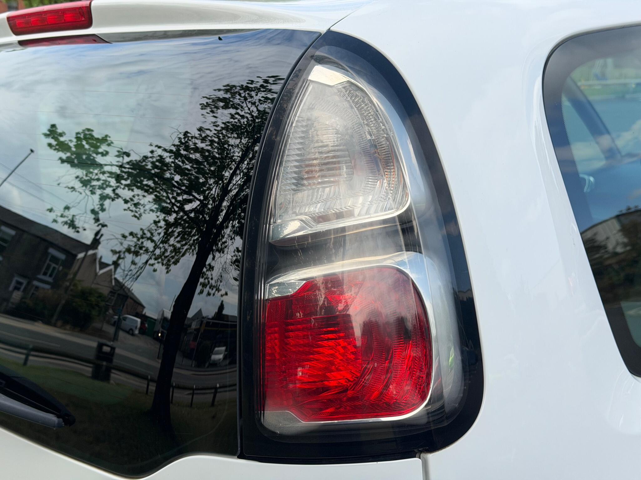 Citroen C3 Picasso - Image 16