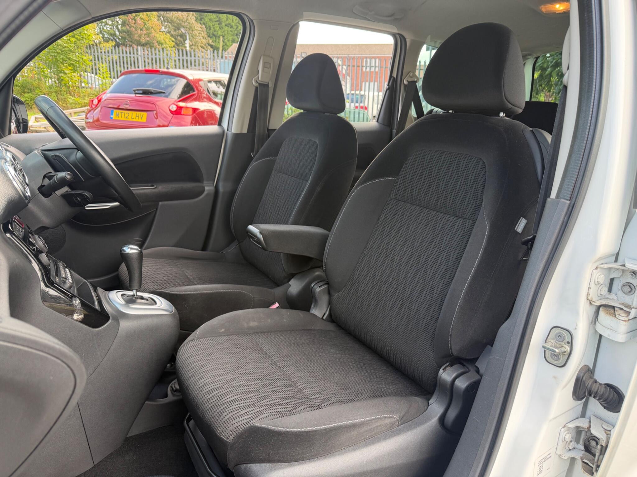 Citroen C3 Picasso - Image 18