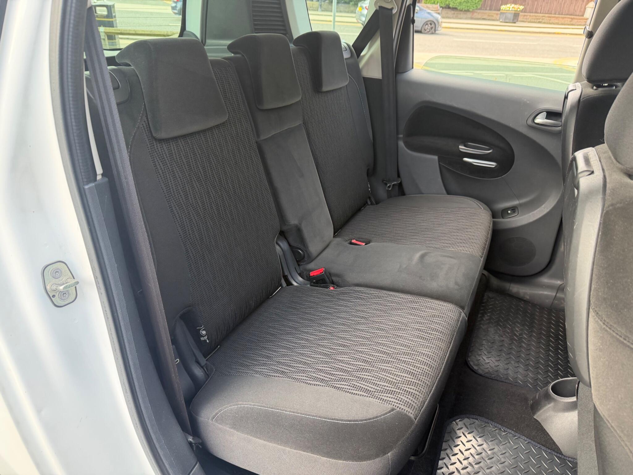 Citroen C3 Picasso - Image 19