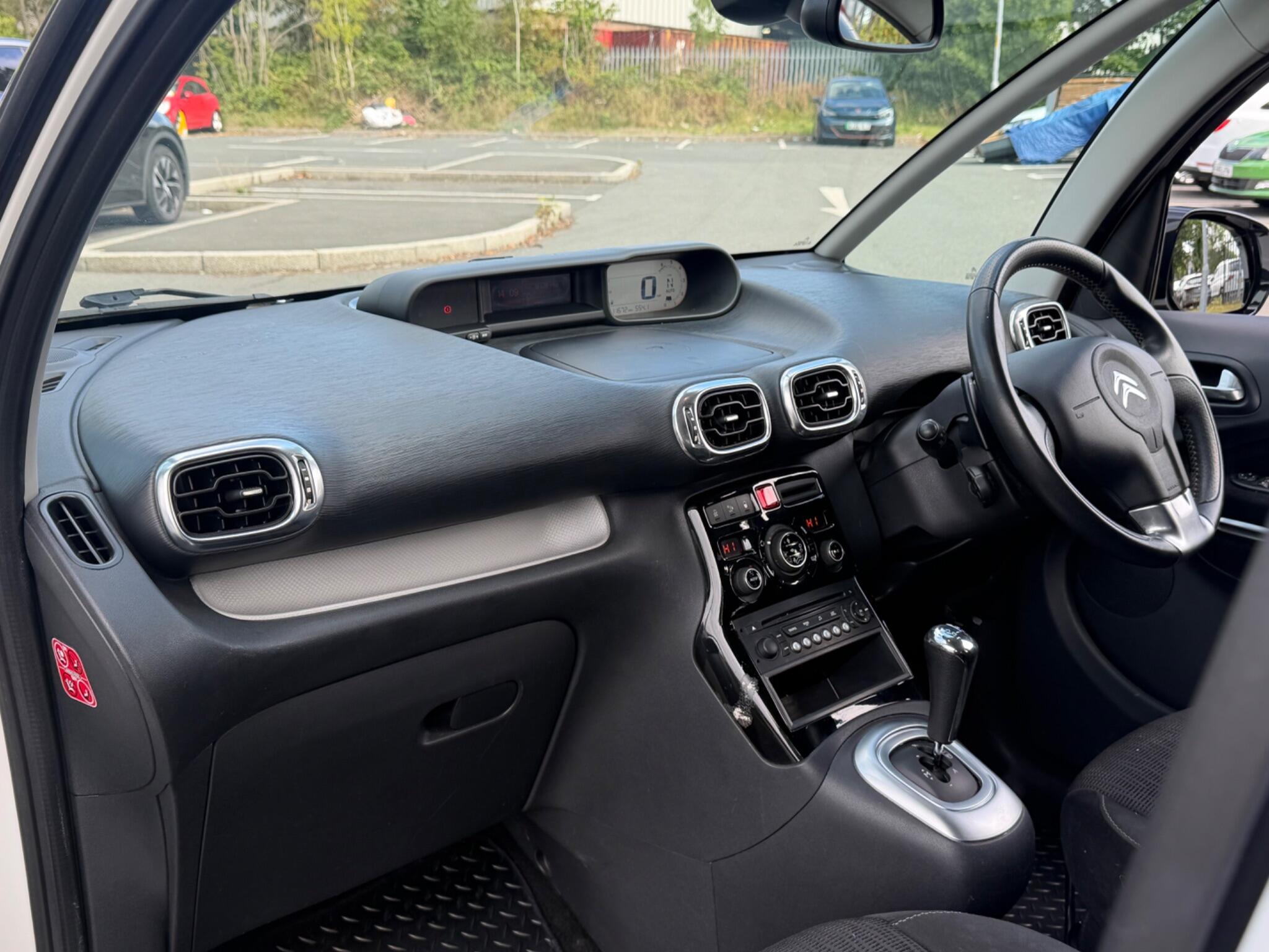Citroen C3 Picasso - Image 9