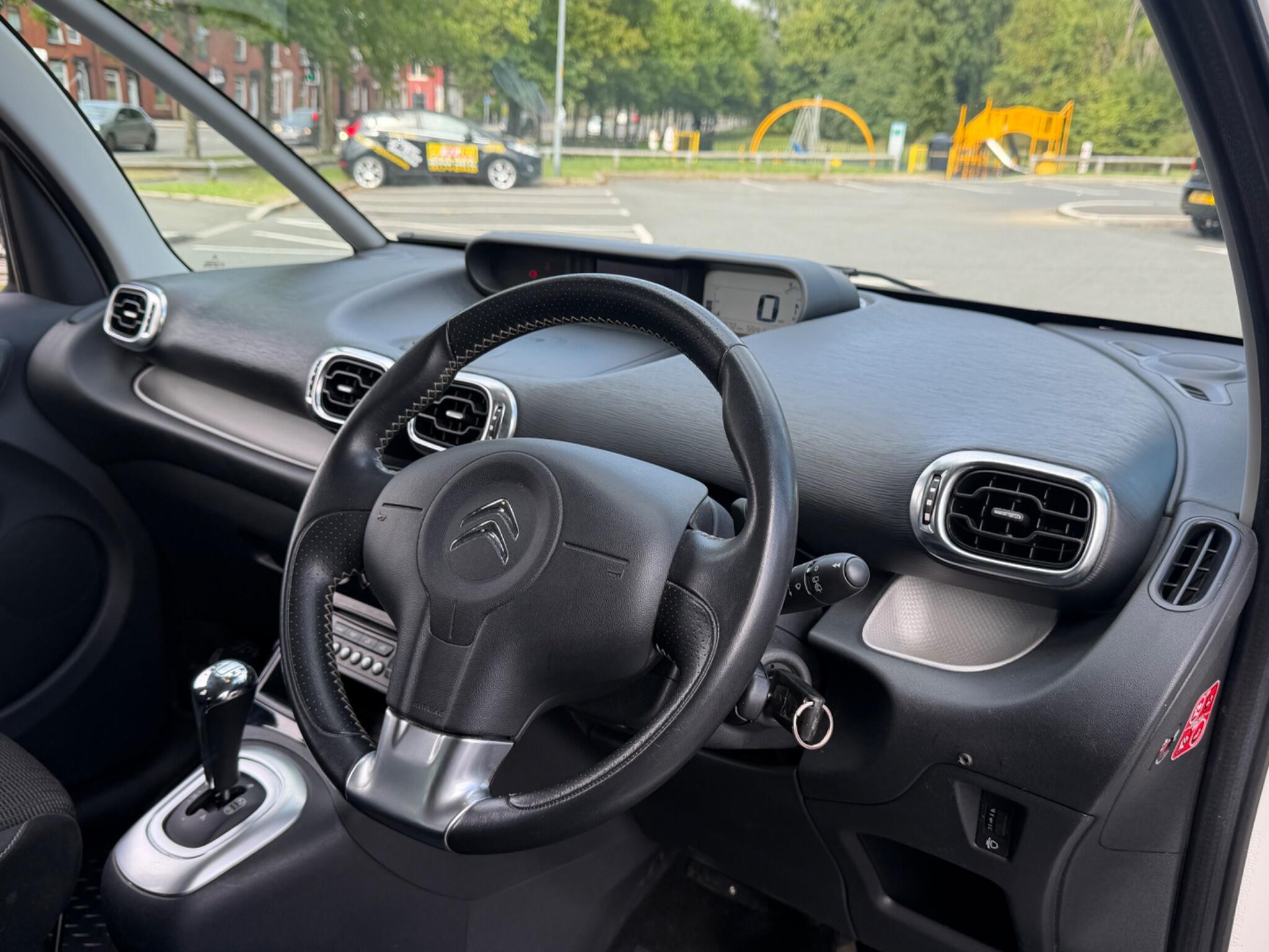 Citroen C3 Picasso - Image 11