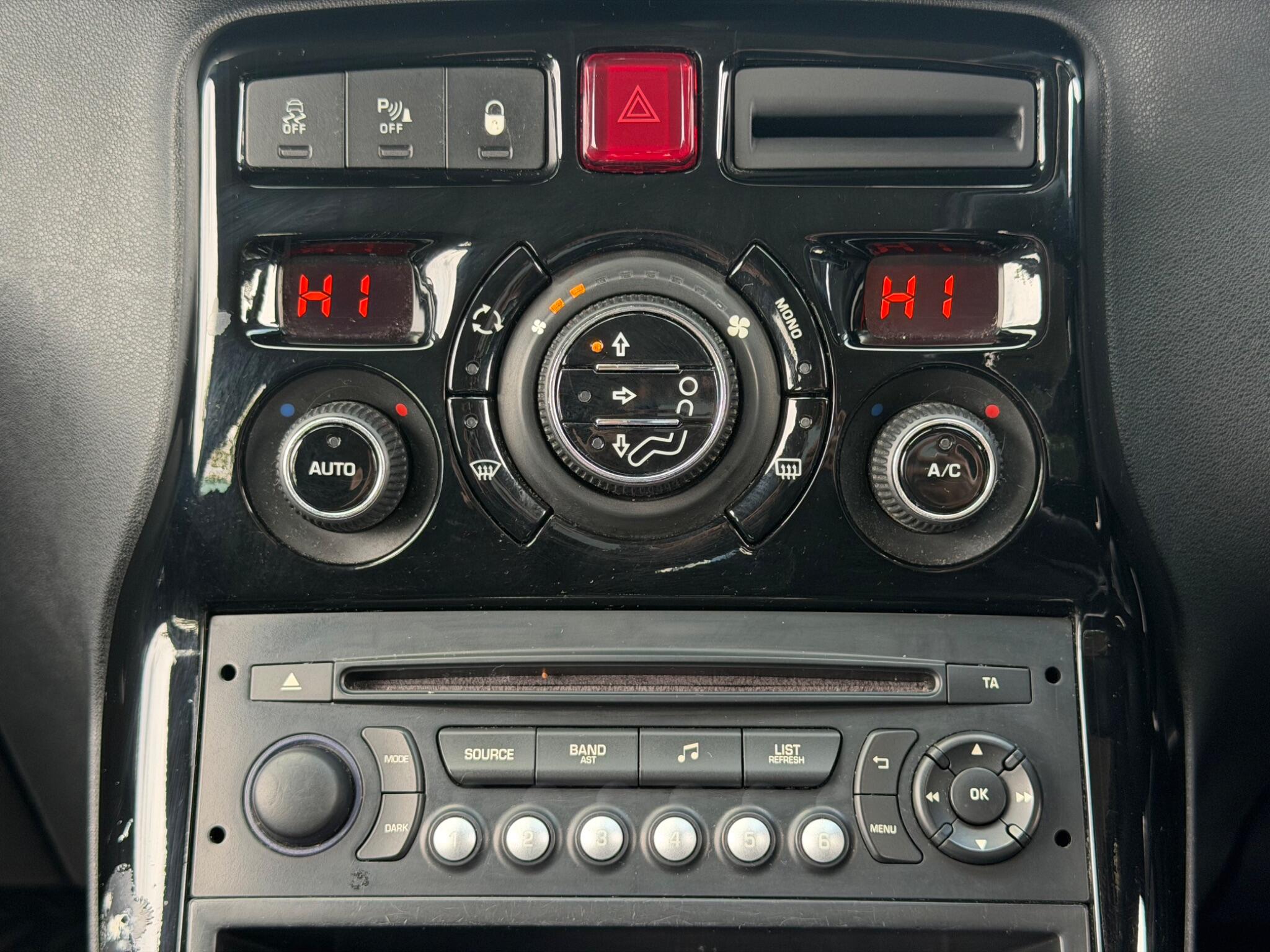 Citroen C3 Picasso - Image 18