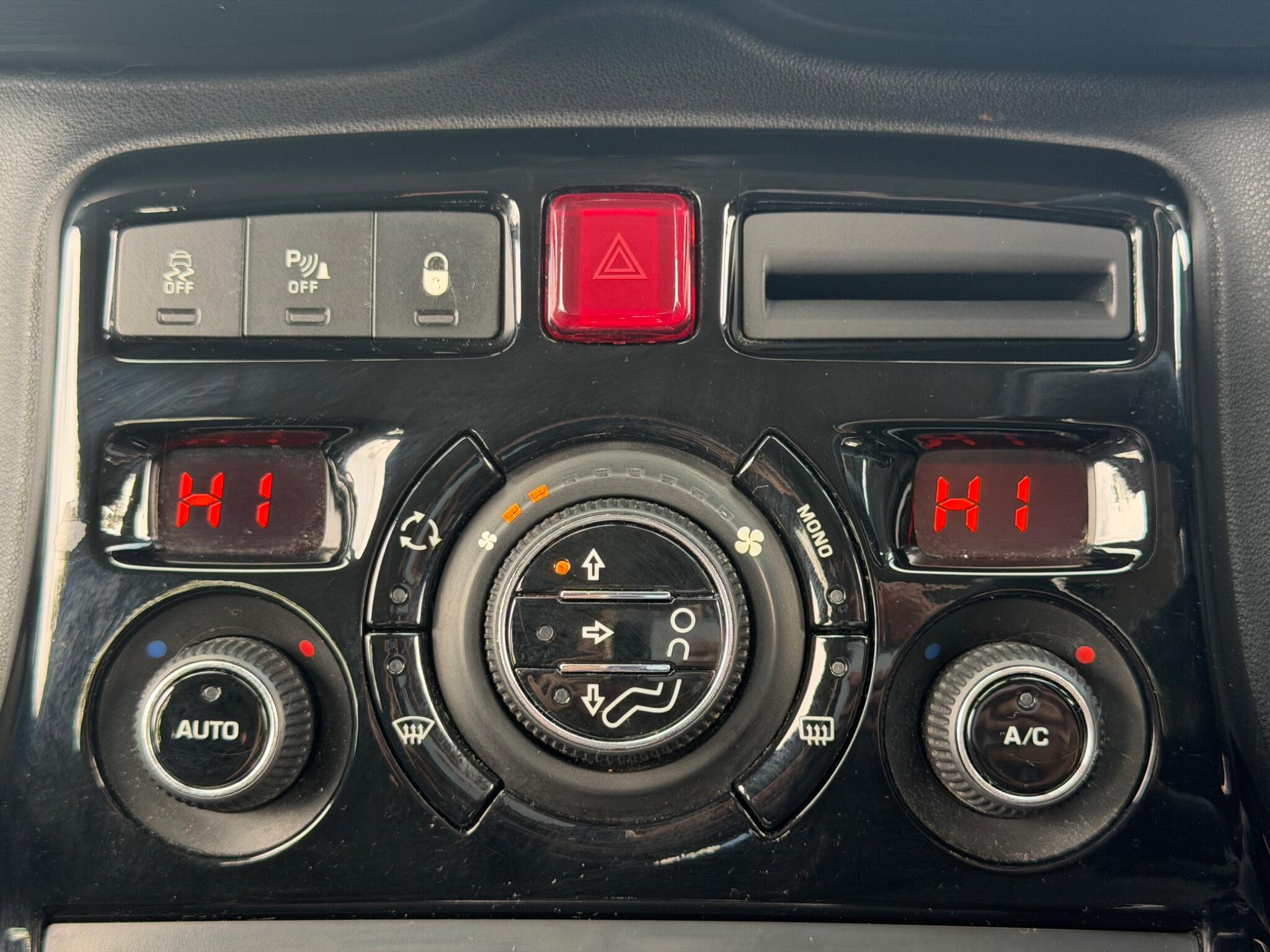 Citroen C3 Picasso - Image 20