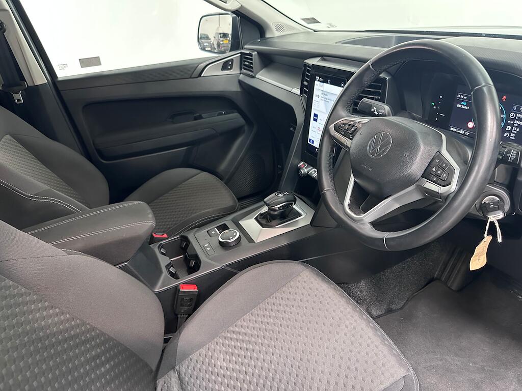 Volkswagen Amarok - Image 10