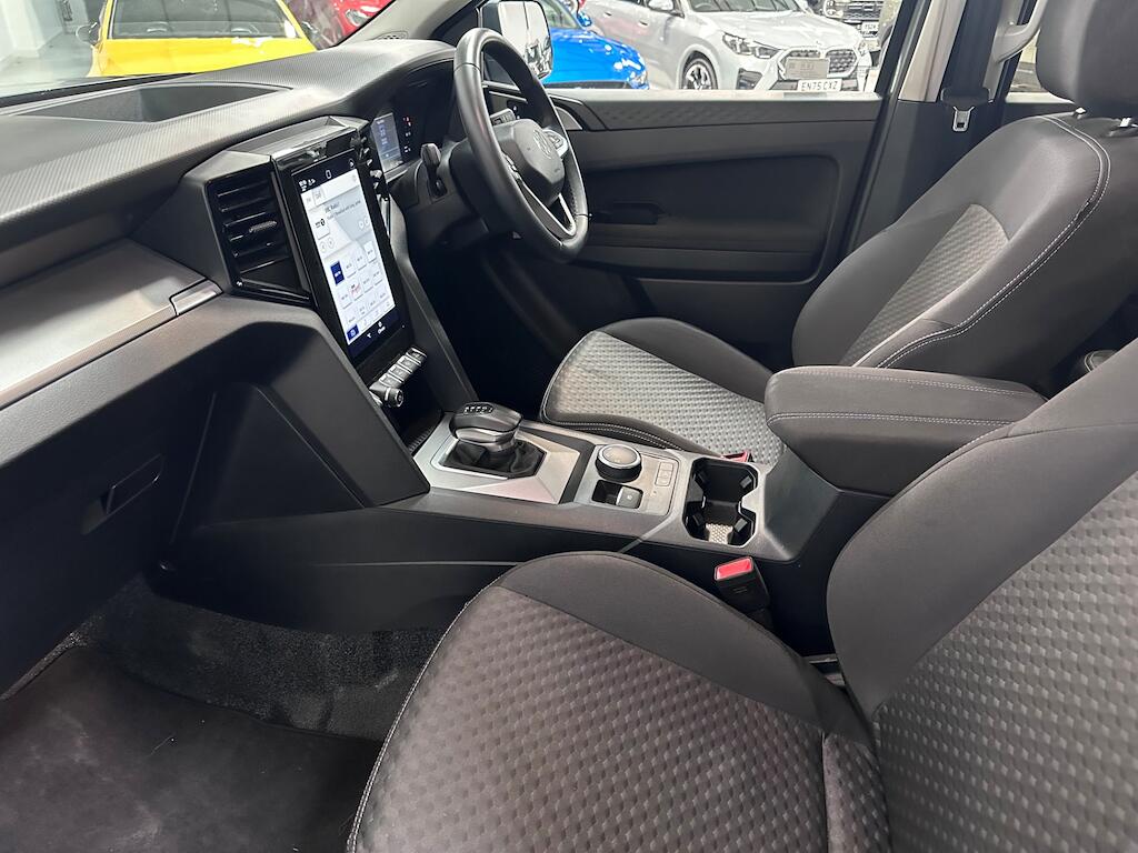 Volkswagen Amarok - Image 11